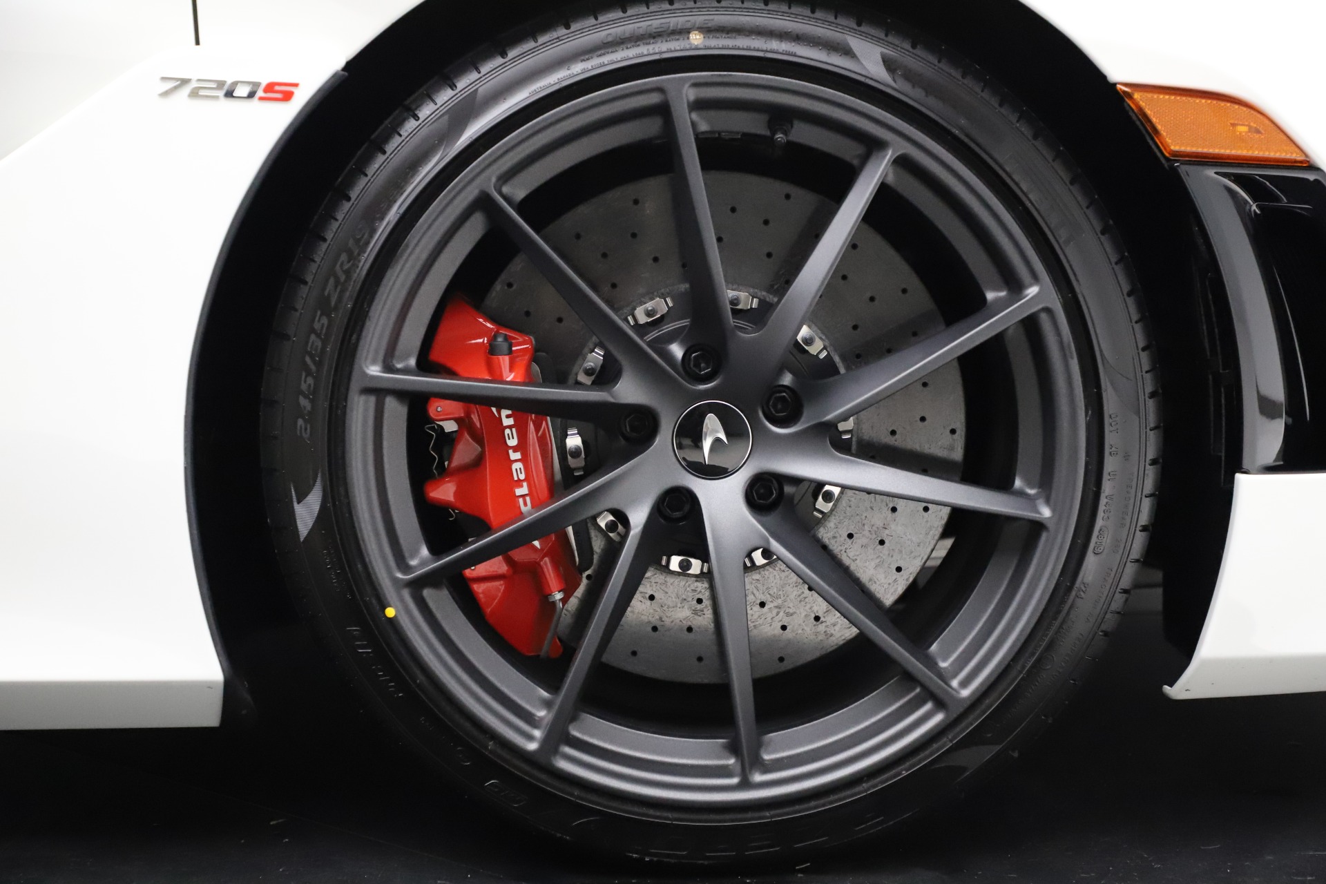 New-2020-McLaren-720S-Spider-Performance