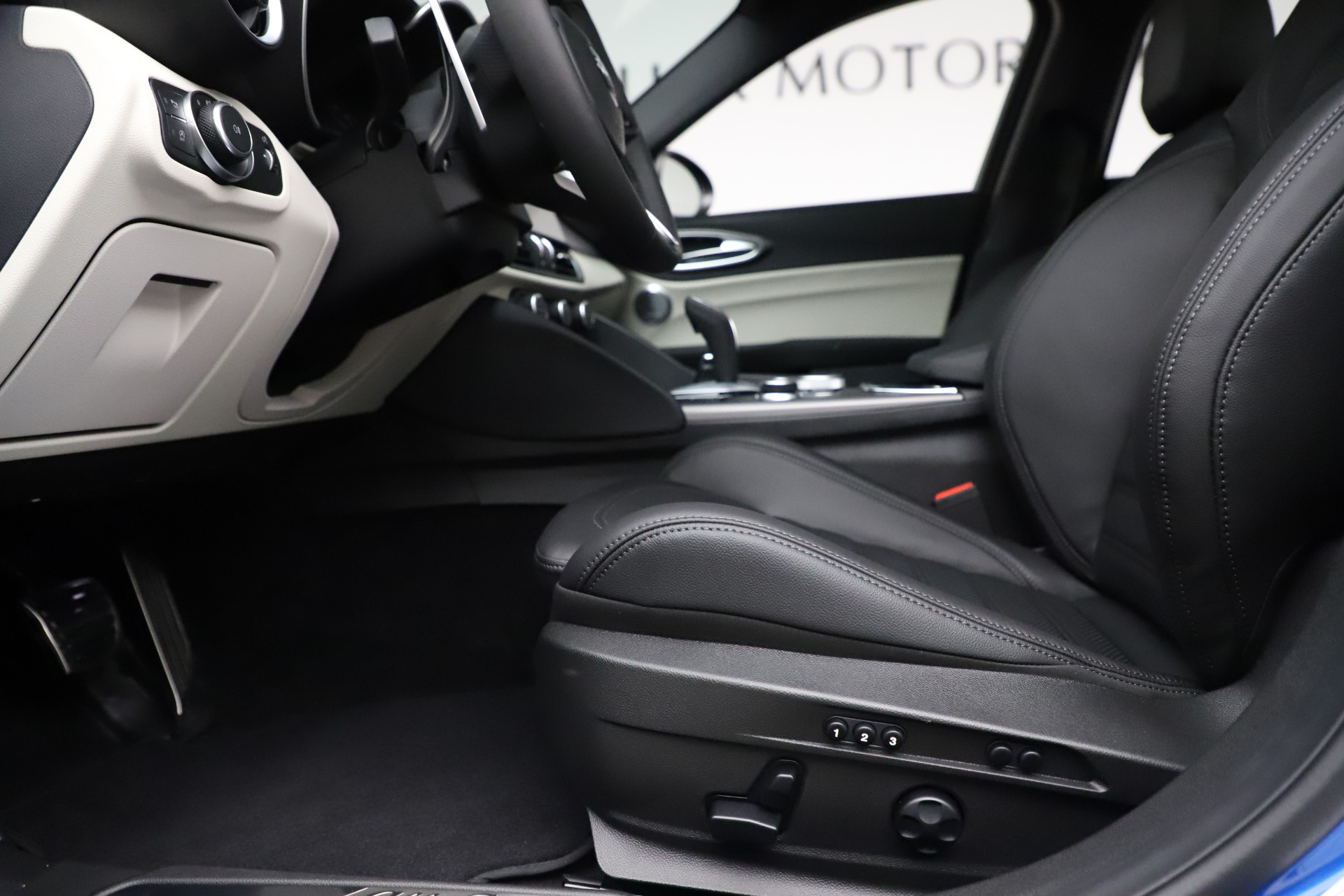 New-2020-Alfa-Romeo-Giulia-Ti-Sport-Q4