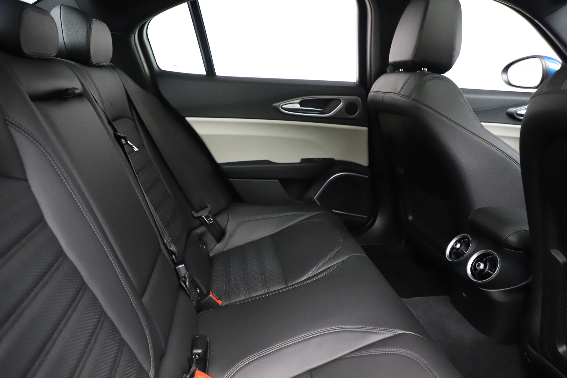 New-2020-Alfa-Romeo-Giulia-Ti-Sport-Q4