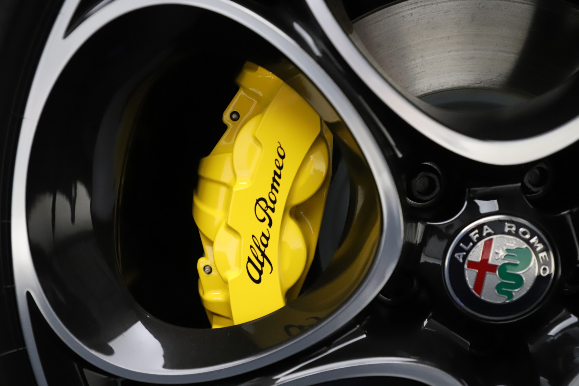 New-2020-Alfa-Romeo-Giulia-Ti-Sport-Q4