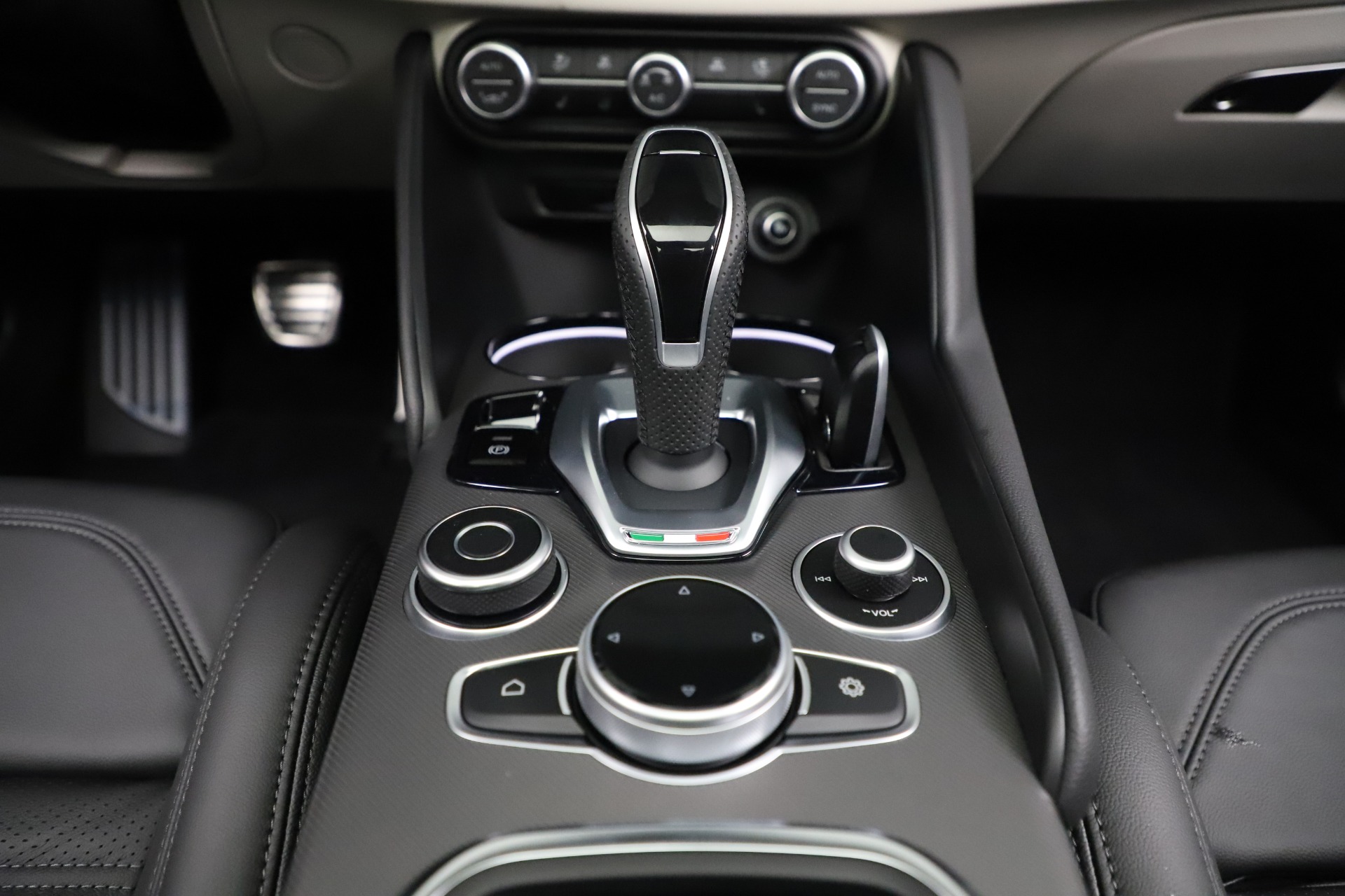 New-2020-Alfa-Romeo-Giulia-Ti-Sport-Q4