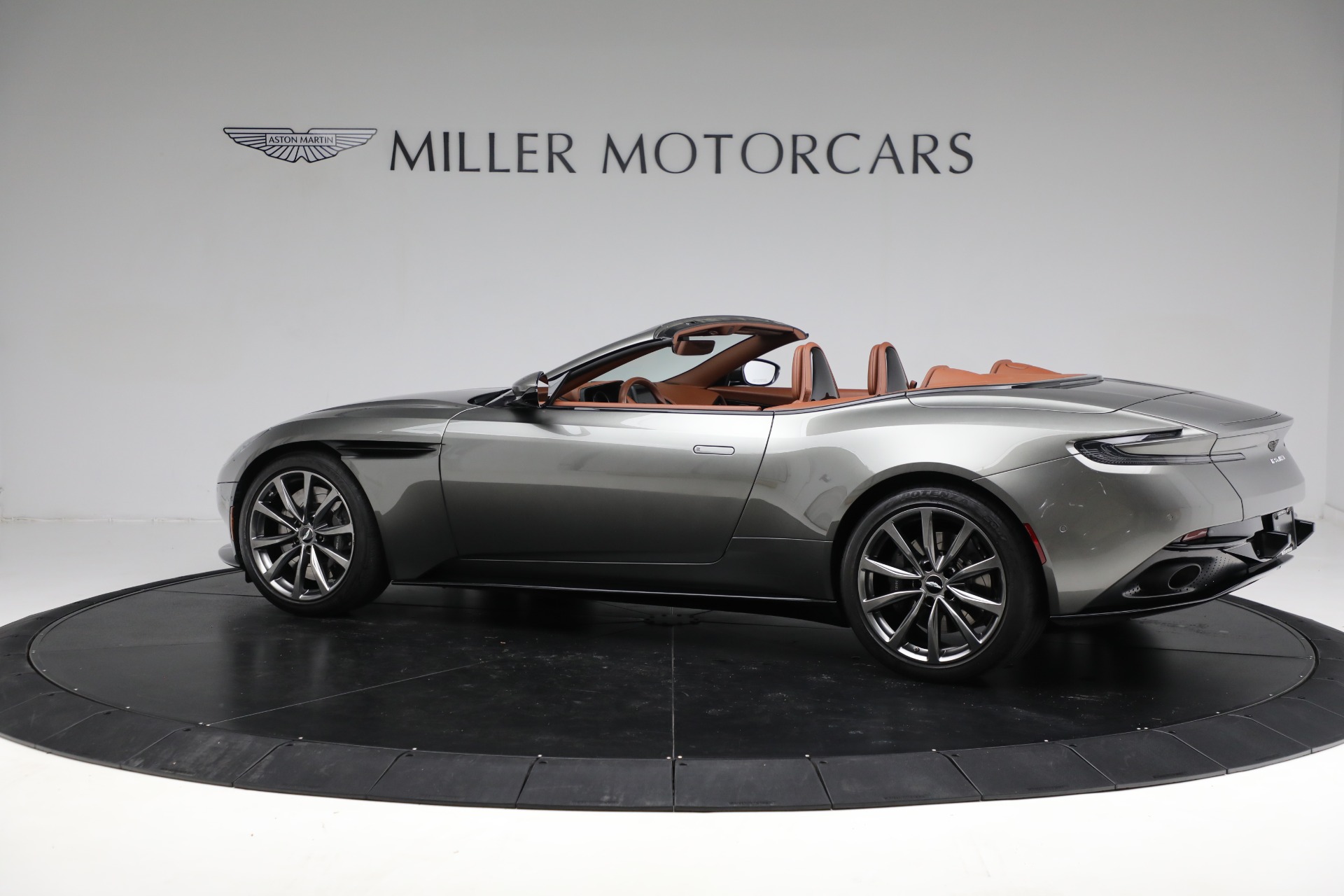 Used-2020-Aston-Martin-DB11-Volante-Convertible