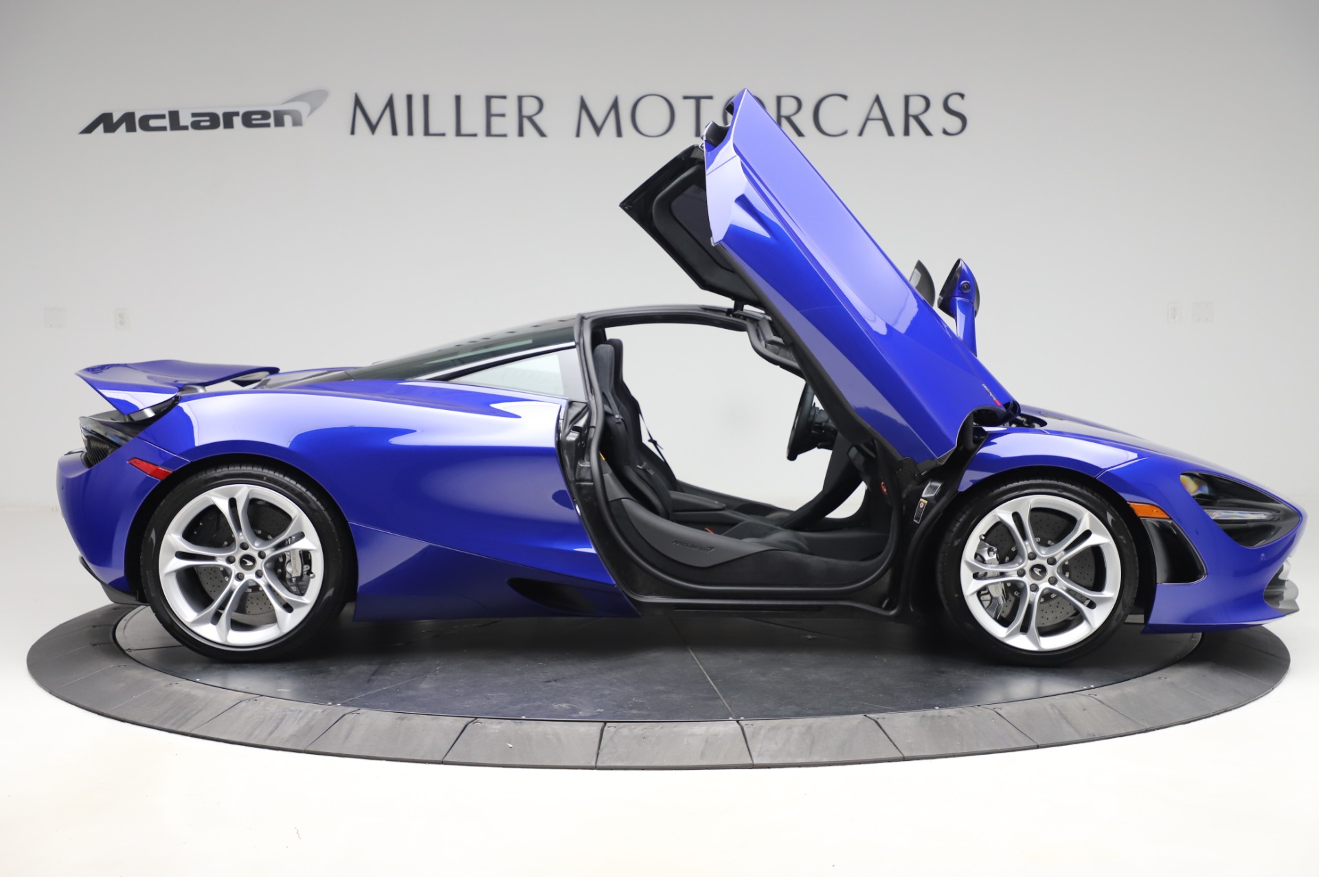 Used-2020-McLaren-720S-Performance