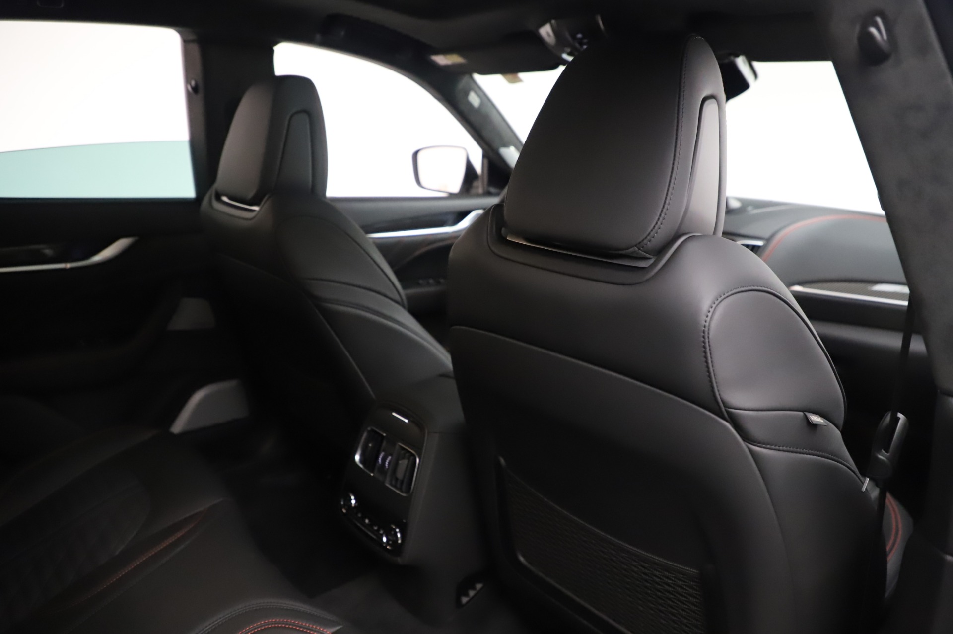 Used-2019-Maserati-Levante-Trofeo