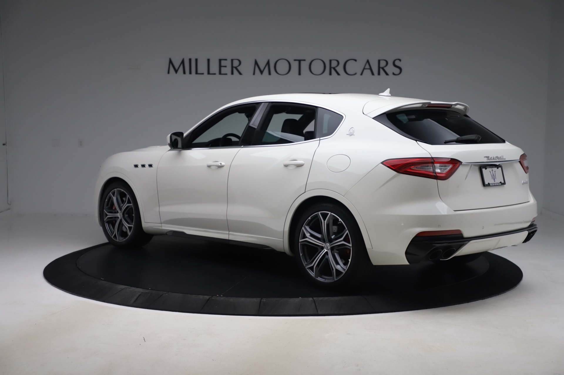 Used-2019-Maserati-Levante-Trofeo