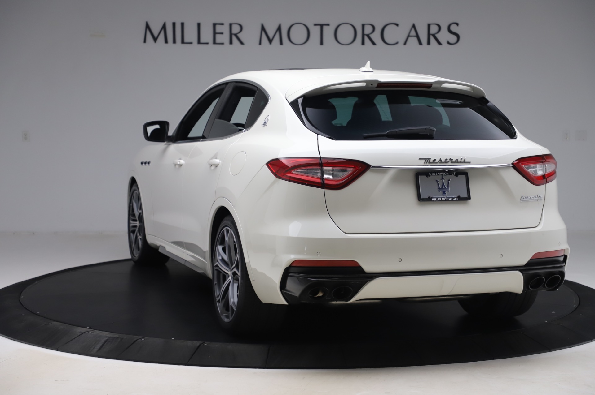 Used-2019-Maserati-Levante-Trofeo