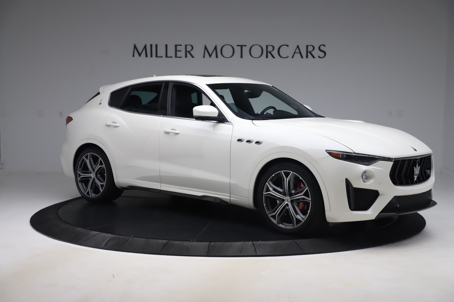 Used-2019-Maserati-Levante-Trofeo