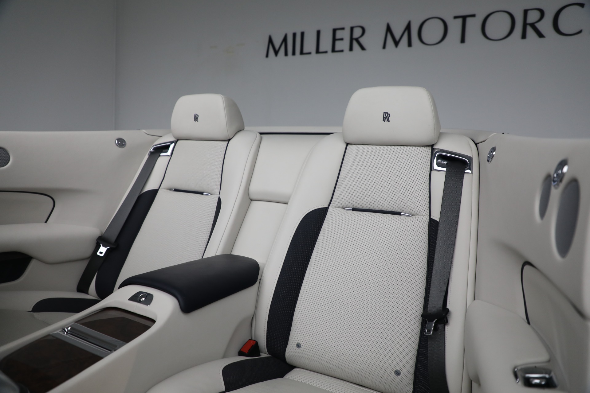 Used-2017-Rolls-Royce-Dawn