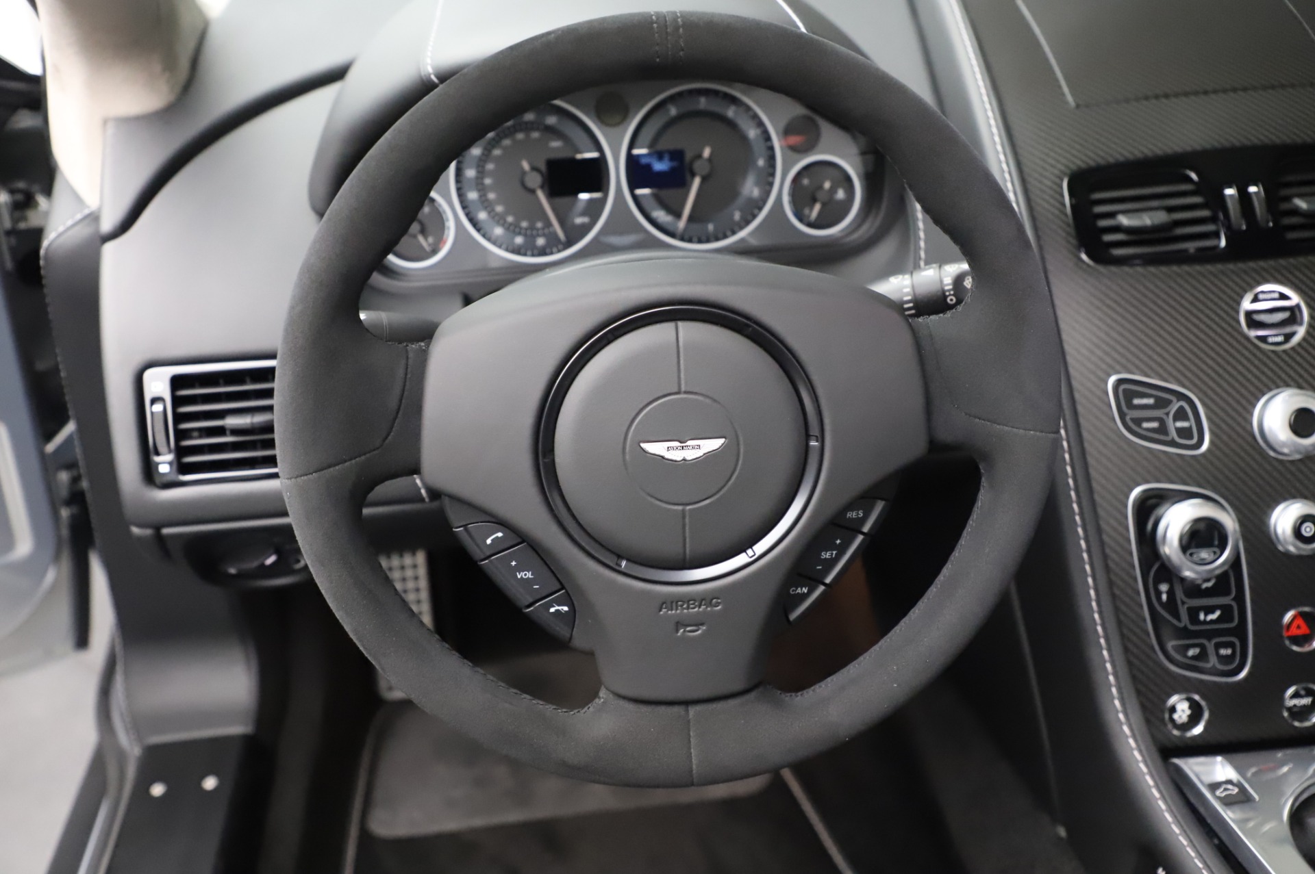 Used-2017-Aston-Martin-V12-Vantage-S-Roadster