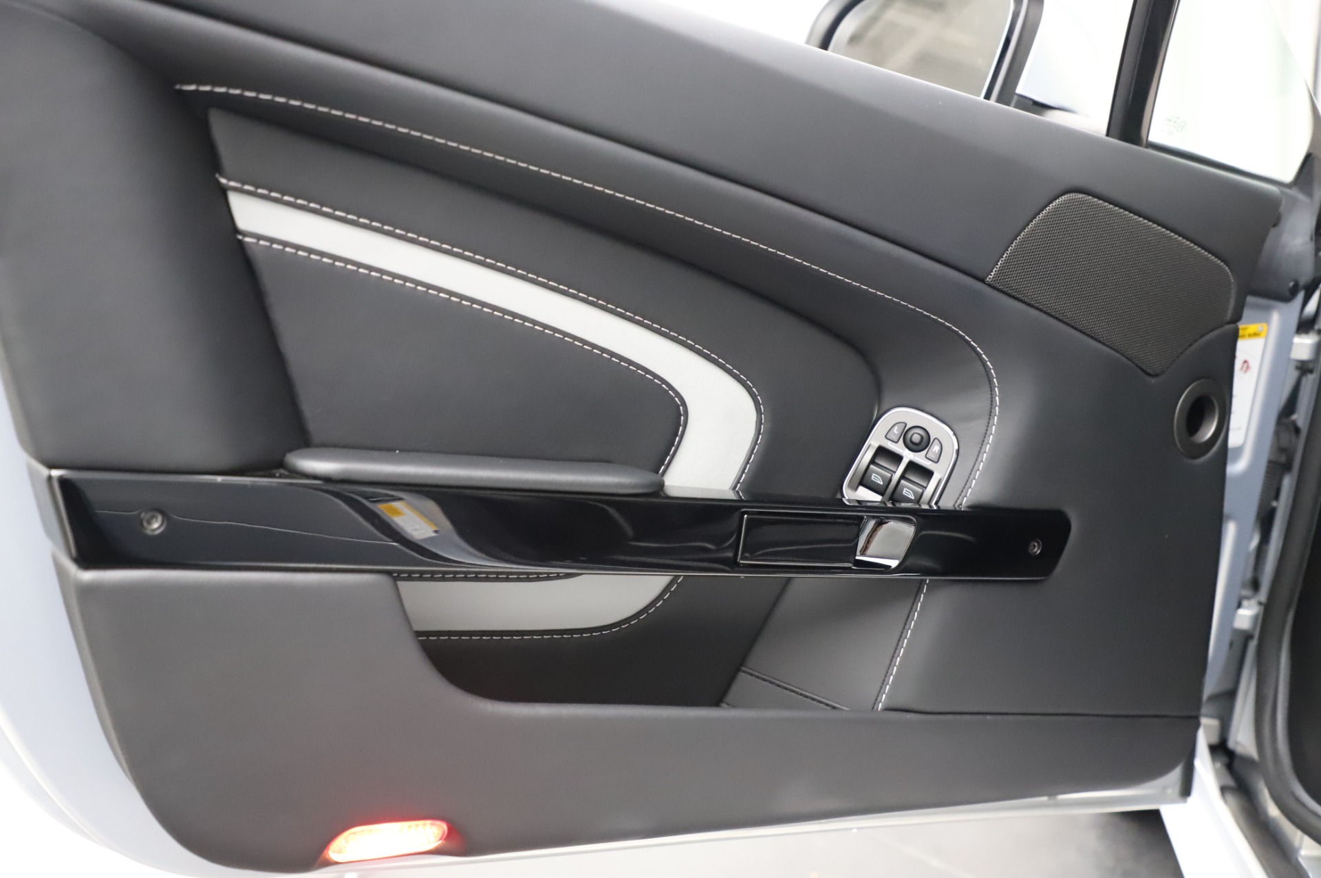 Used-2017-Aston-Martin-V12-Vantage-S-Roadster