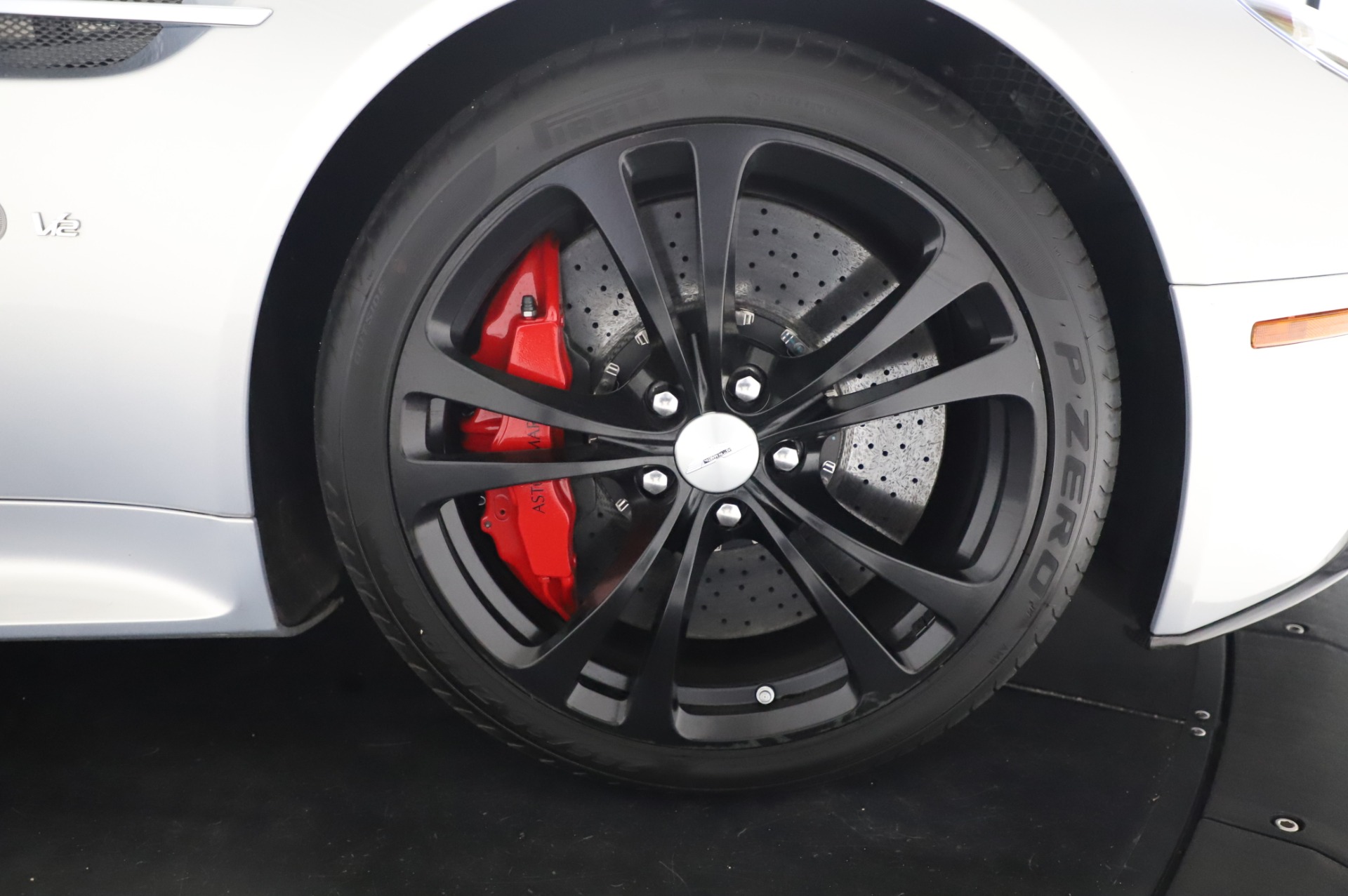 Used-2017-Aston-Martin-V12-Vantage-S-Roadster