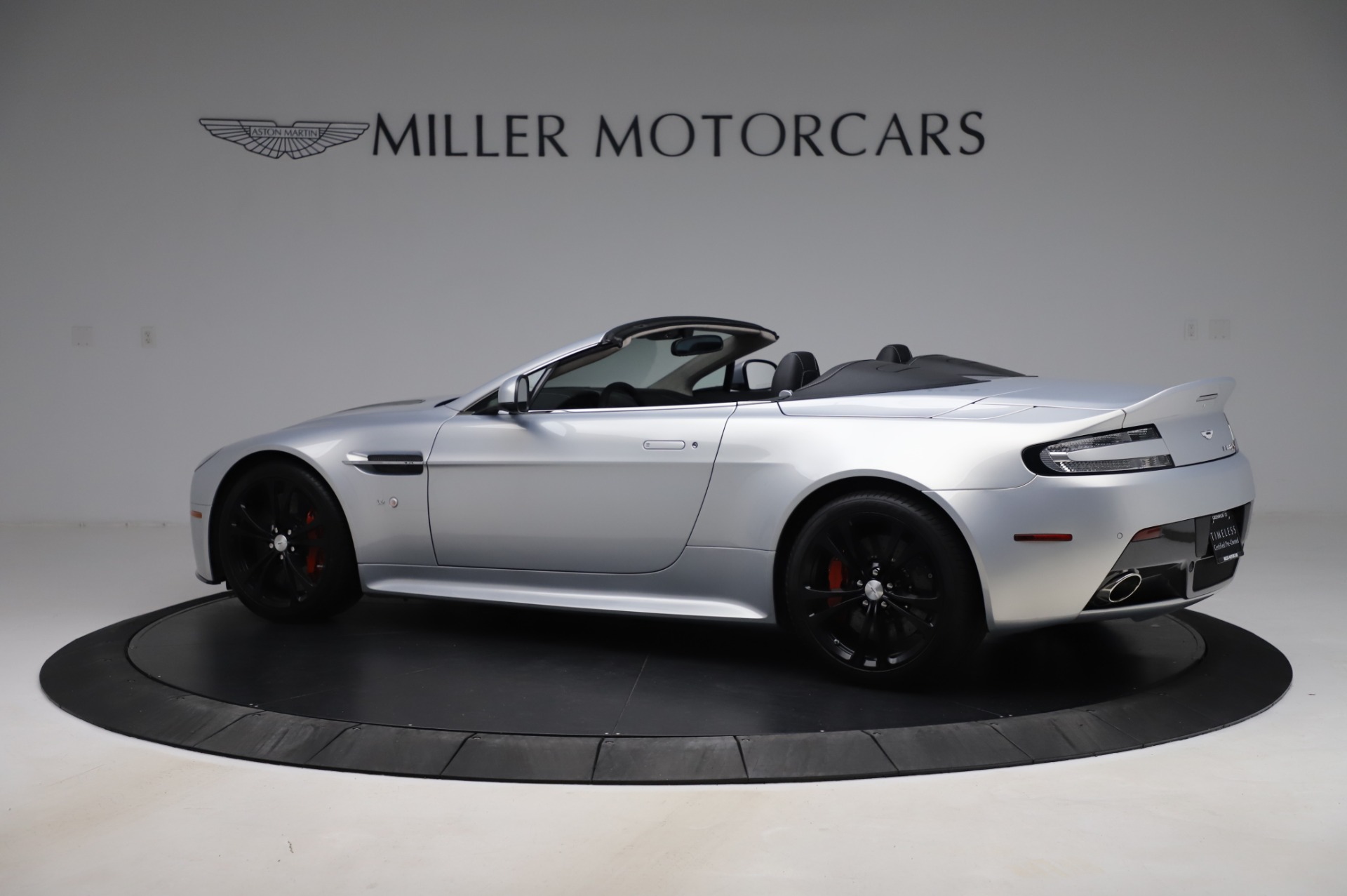 Used-2017-Aston-Martin-V12-Vantage-S-Roadster