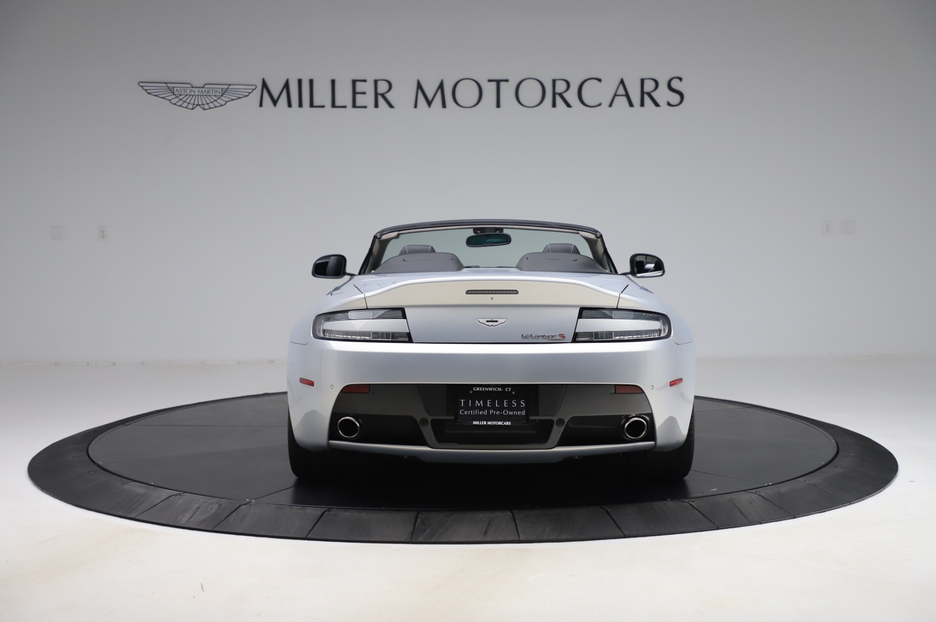 Used-2017-Aston-Martin-V12-Vantage-S-Roadster
