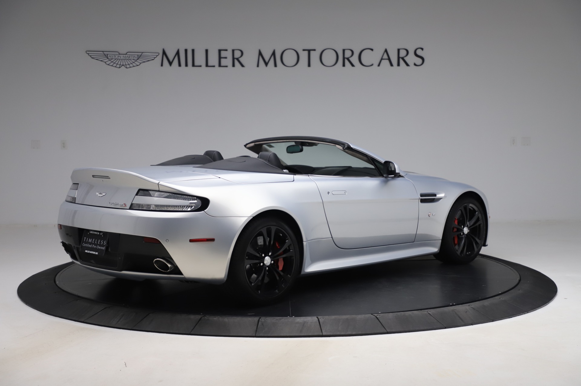 Used-2017-Aston-Martin-V12-Vantage-S-Roadster