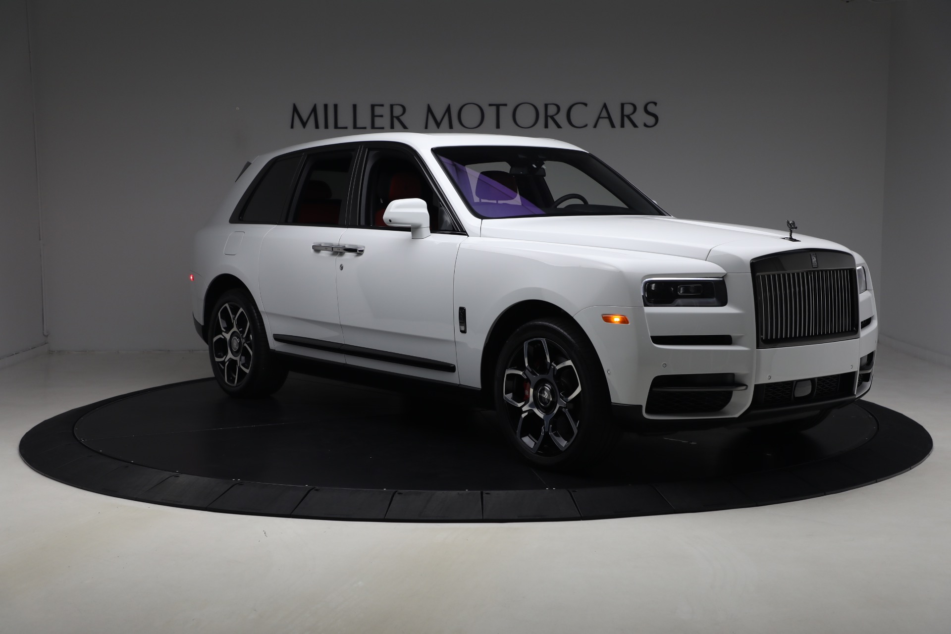 Used-2020-Rolls-Royce-Cullinan-Black-Badge