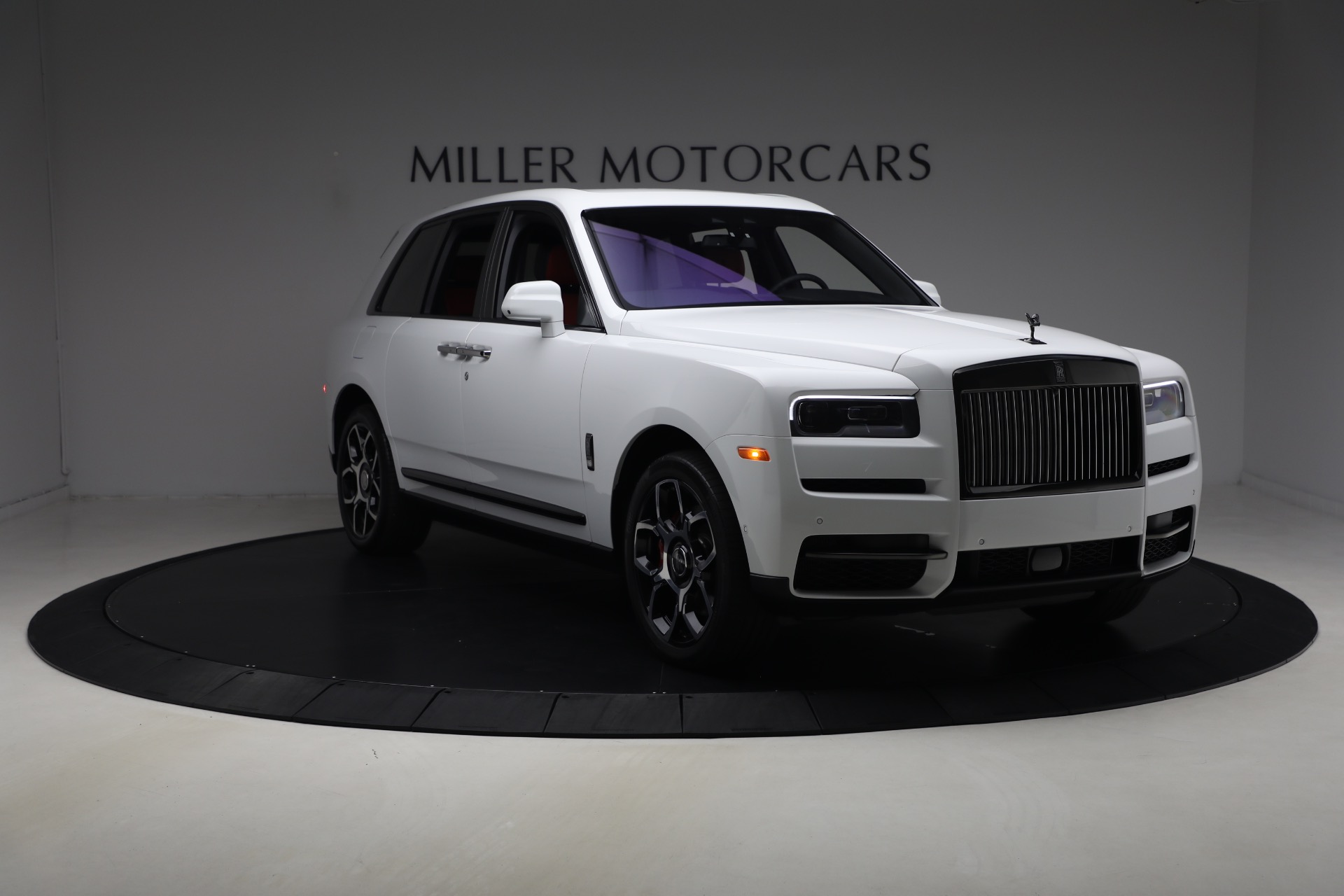 Used-2020-Rolls-Royce-Cullinan-Black-Badge