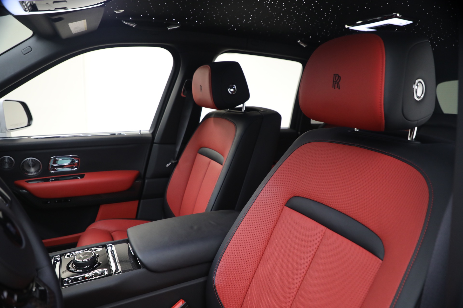 Used-2020-Rolls-Royce-Cullinan-Black-Badge
