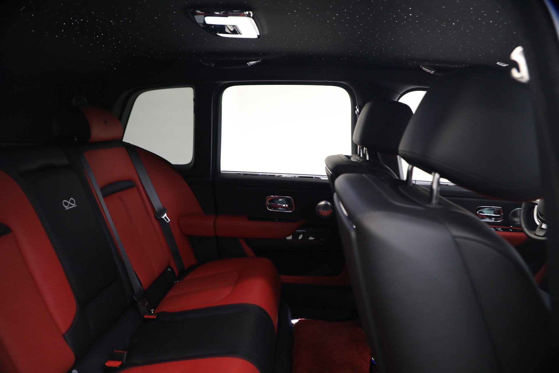 Used-2020-Rolls-Royce-Cullinan-Black-Badge