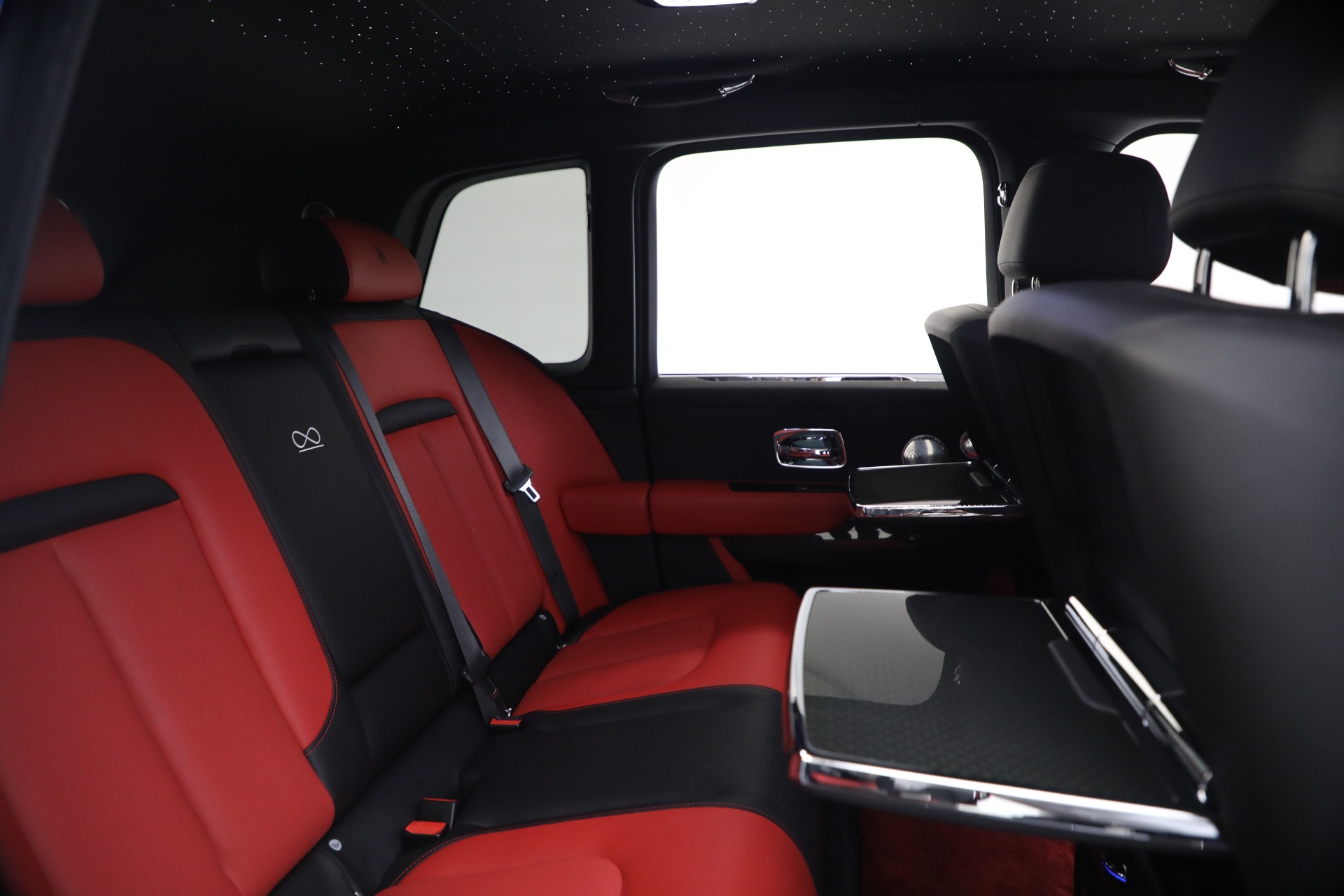 Used-2020-Rolls-Royce-Cullinan-Black-Badge