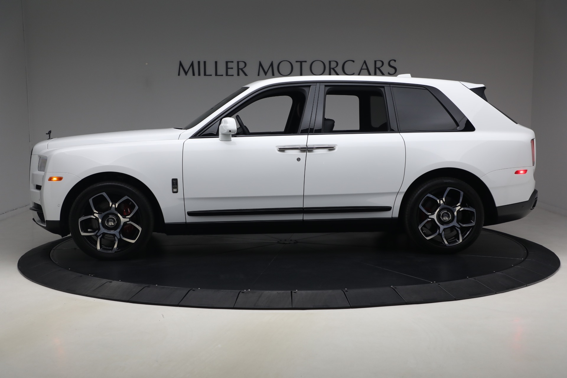 Used-2020-Rolls-Royce-Cullinan-Black-Badge