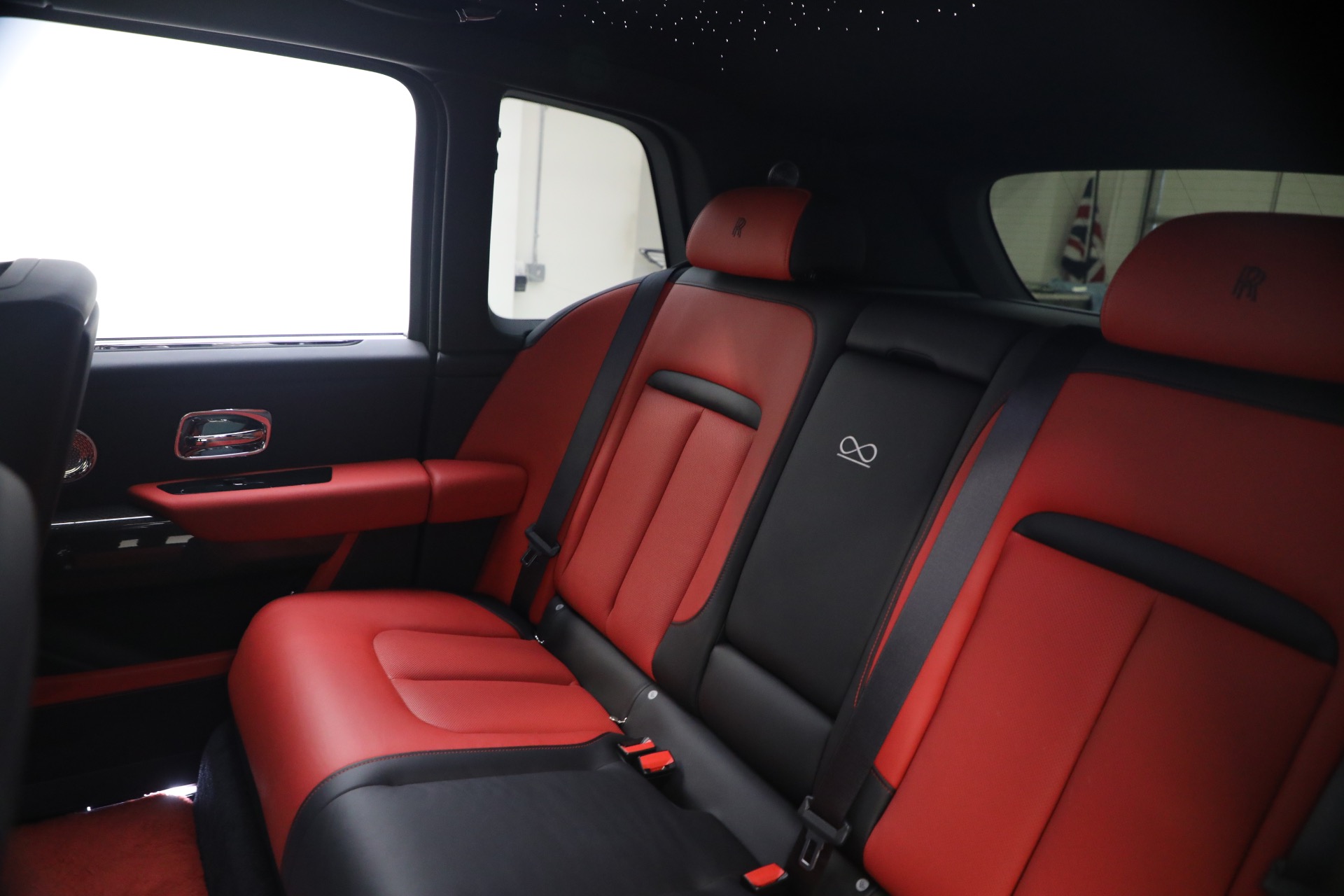 Used-2020-Rolls-Royce-Cullinan-Black-Badge