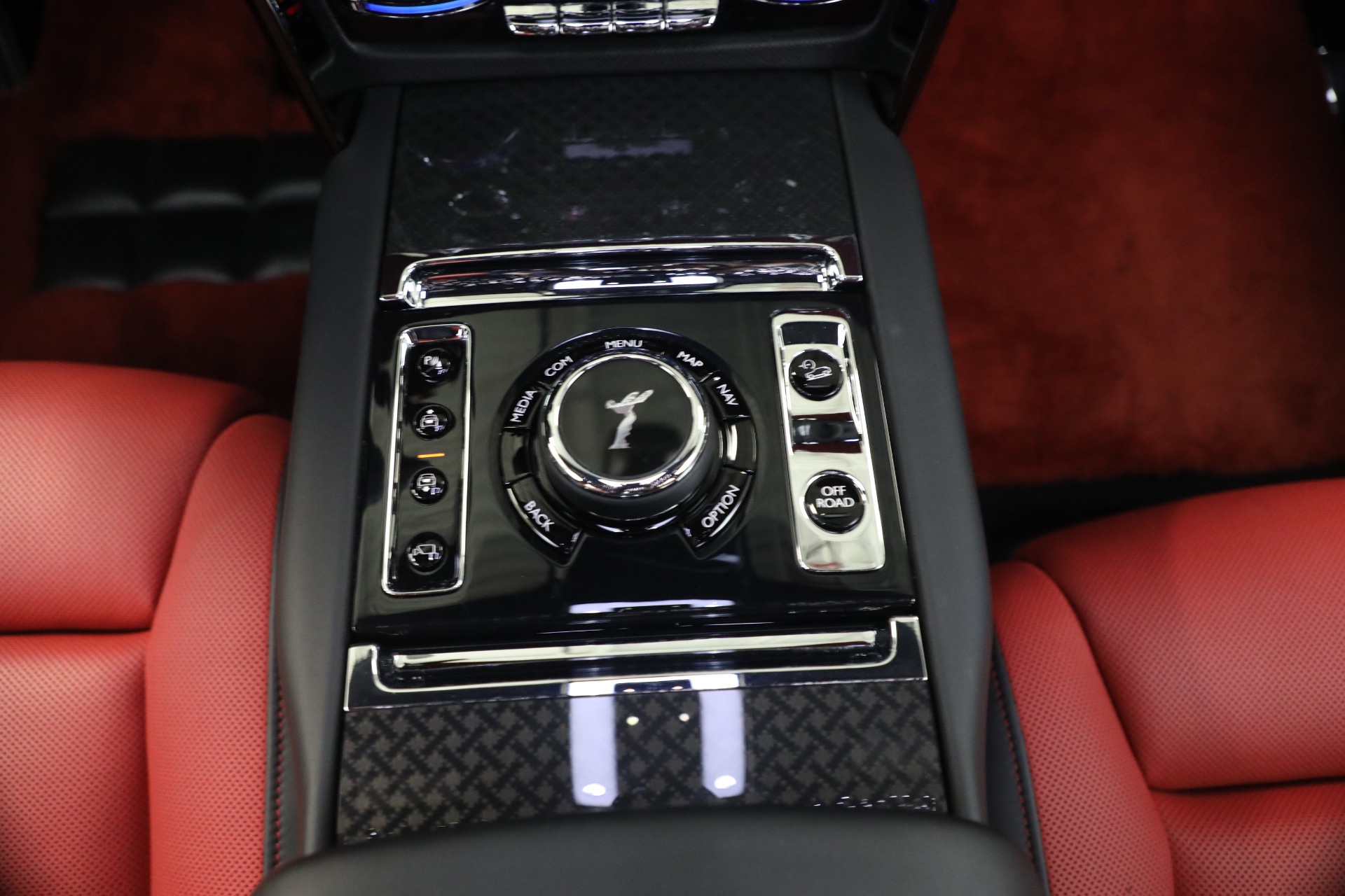 Used-2020-Rolls-Royce-Cullinan-Black-Badge