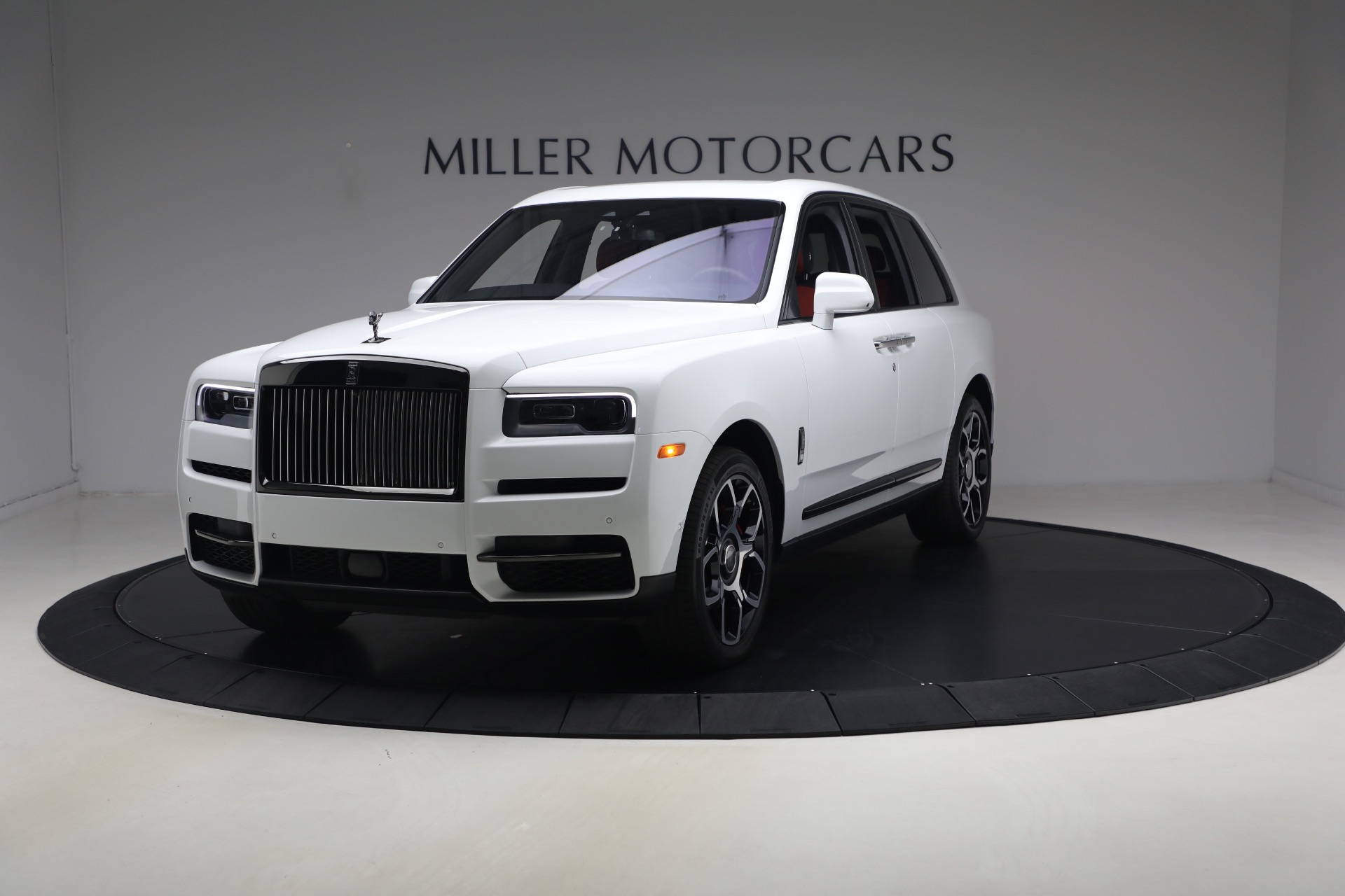 Used-2020-Rolls-Royce-Cullinan-Black-Badge