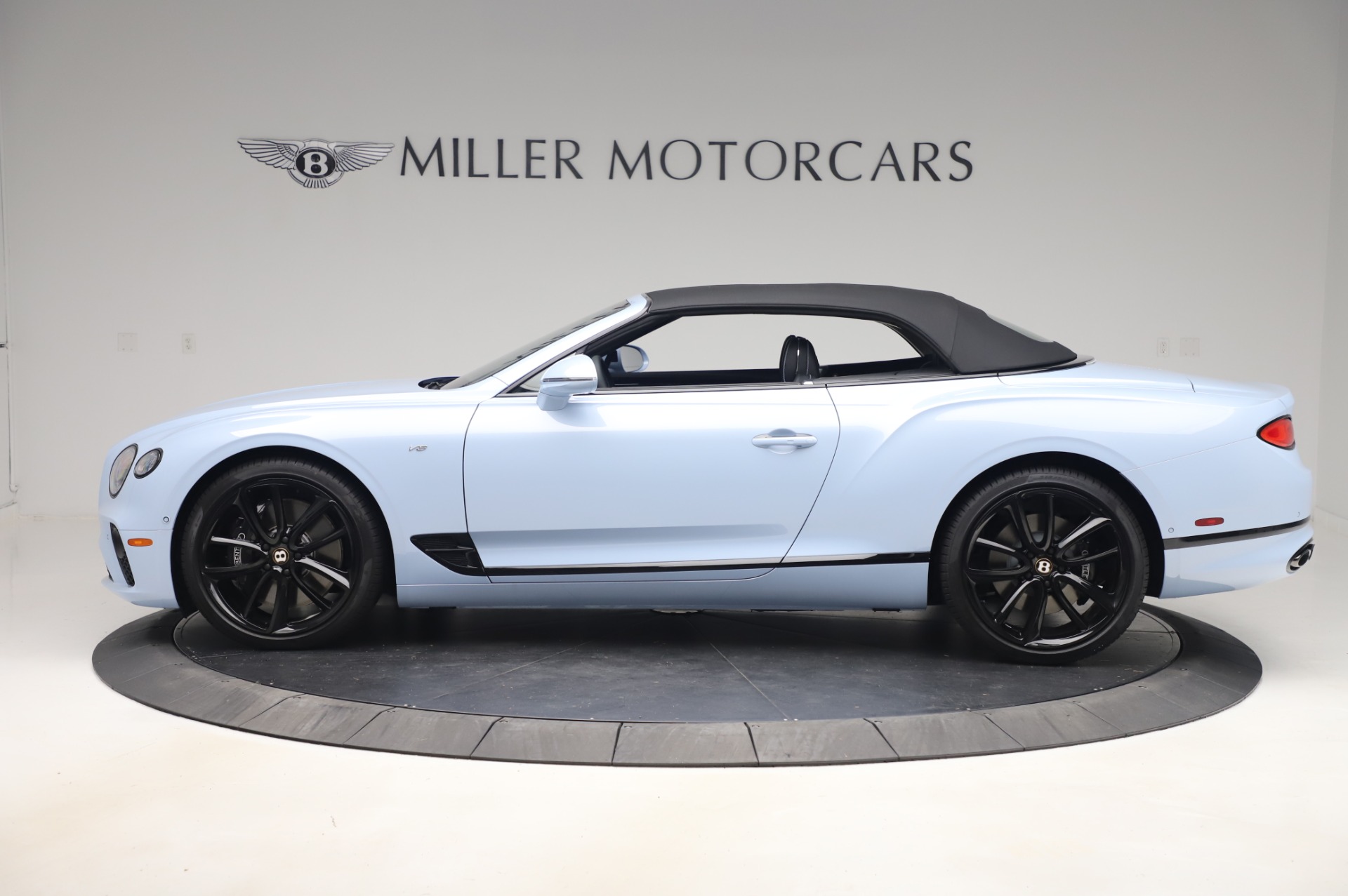 Used-2020-Bentley-Continental-GTC-V8