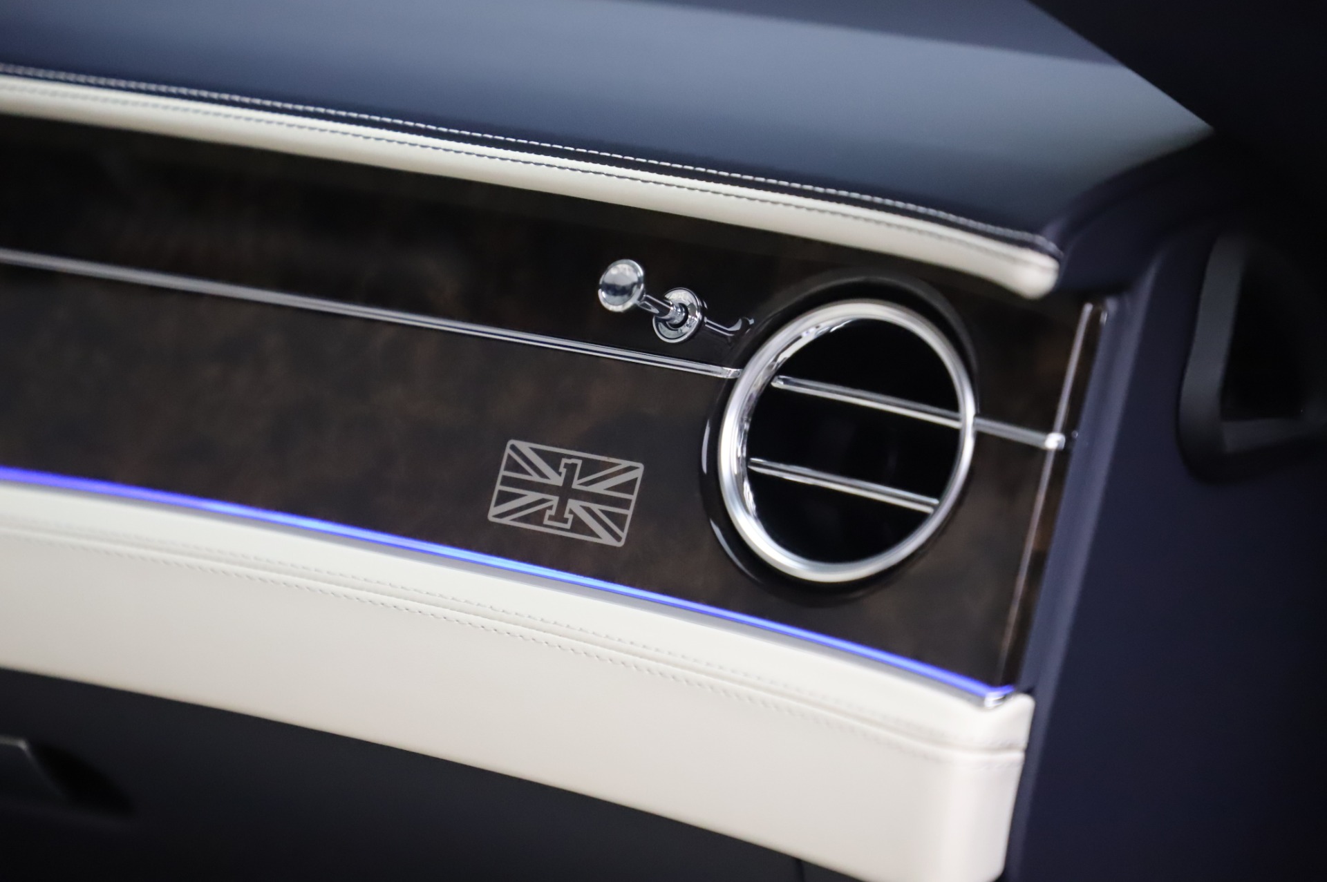 Used-2020-Bentley-Continental-GTC-First-Edition