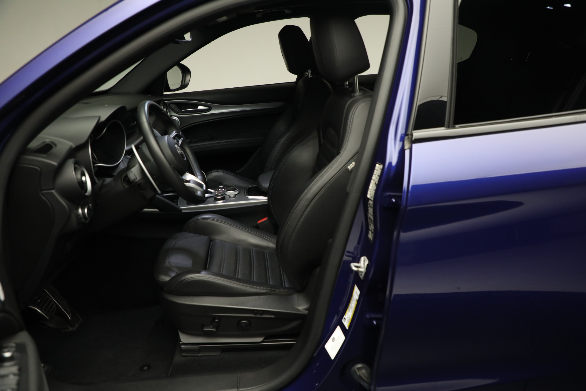 Used-2020-Alfa-Romeo-Stelvio-Ti-Sport-Q4