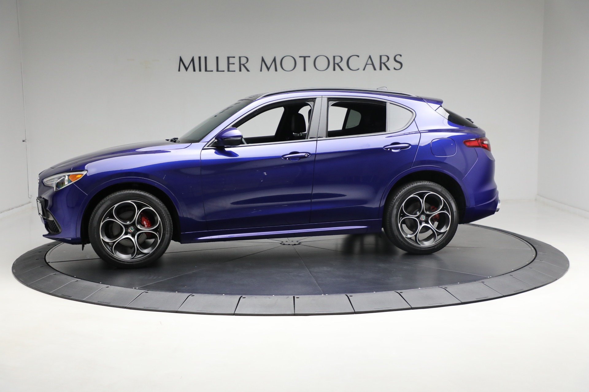 Used-2020-Alfa-Romeo-Stelvio-Ti-Sport-Q4