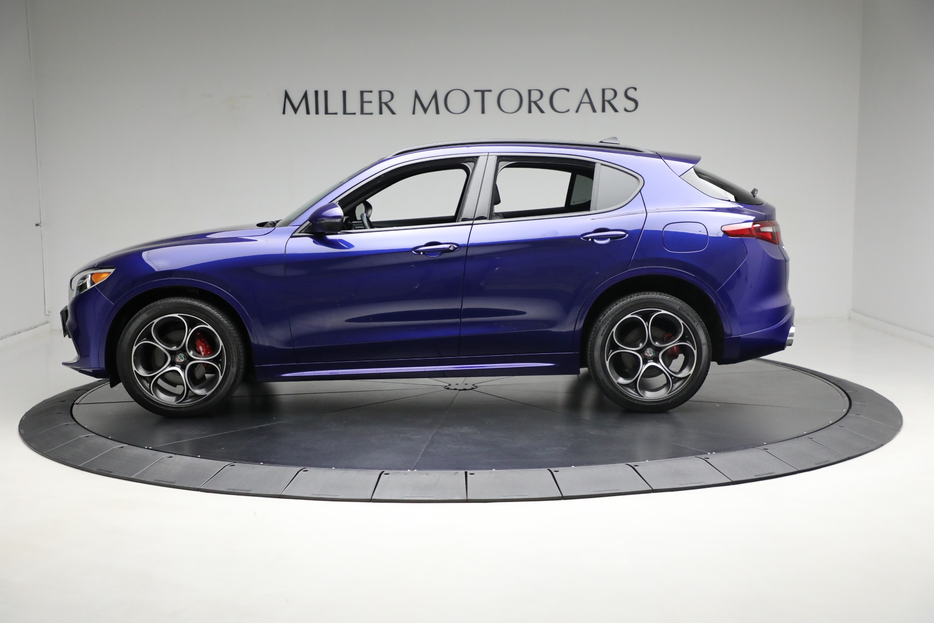 Used-2020-Alfa-Romeo-Stelvio-Ti-Sport-Q4