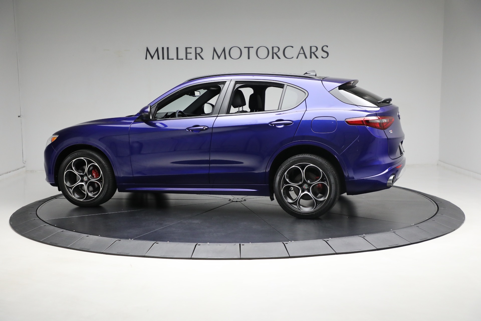 Used-2020-Alfa-Romeo-Stelvio-Ti-Sport-Q4