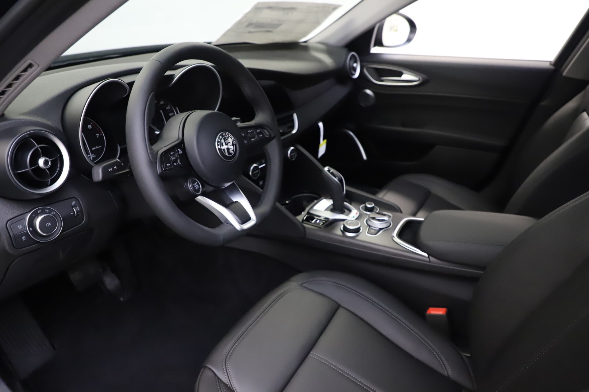 New-2020-Alfa-Romeo-Giulia-Ti-Q4