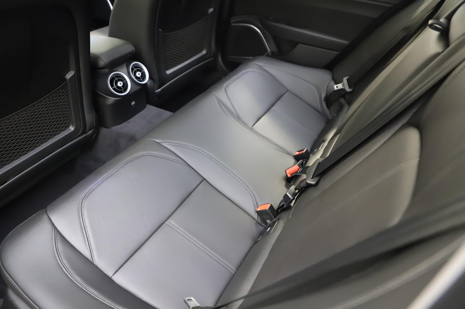 New-2020-Alfa-Romeo-Giulia-Ti-Q4