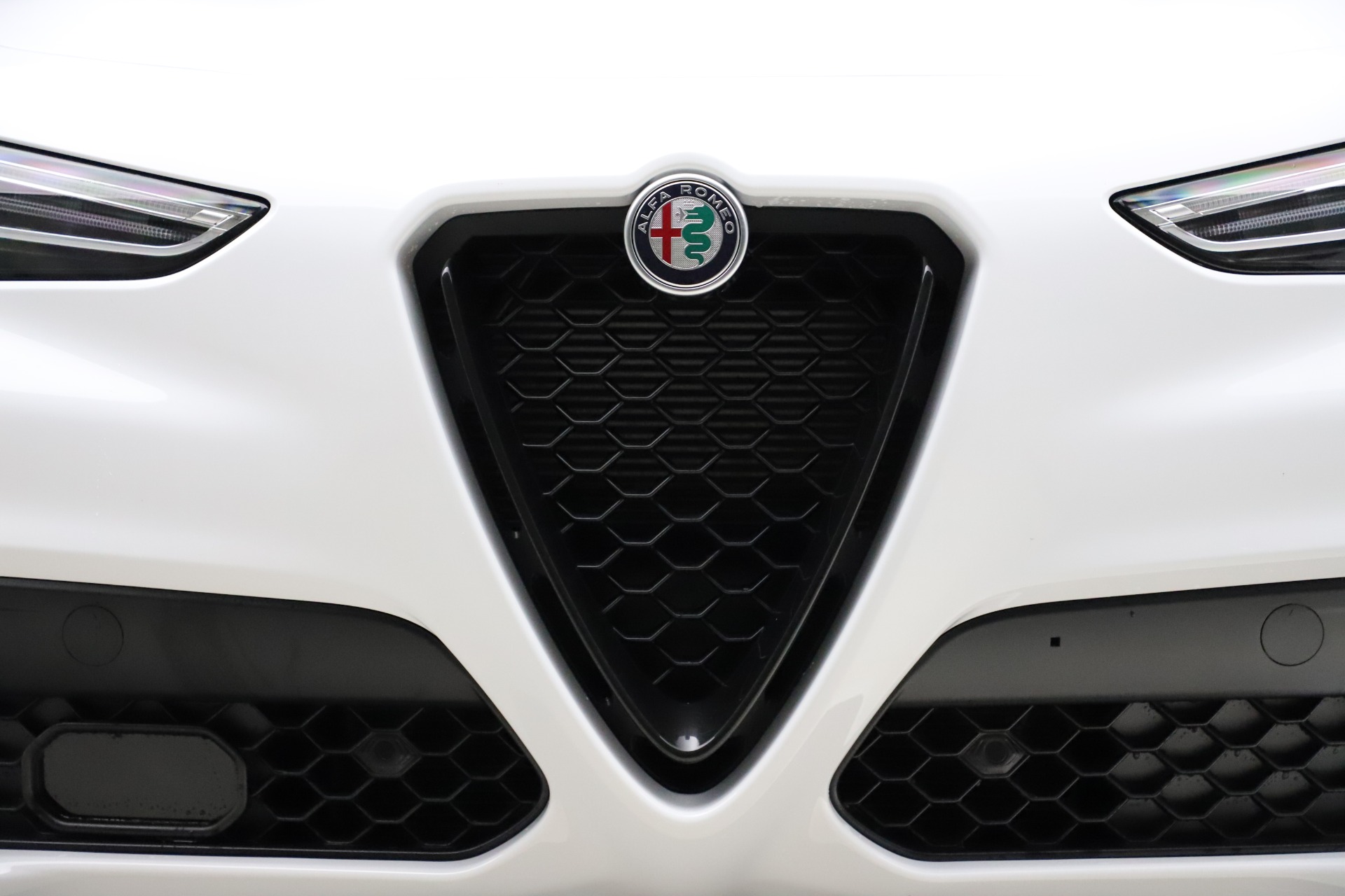 New-2020-Alfa-Romeo-Stelvio-Ti-Sport-Q4