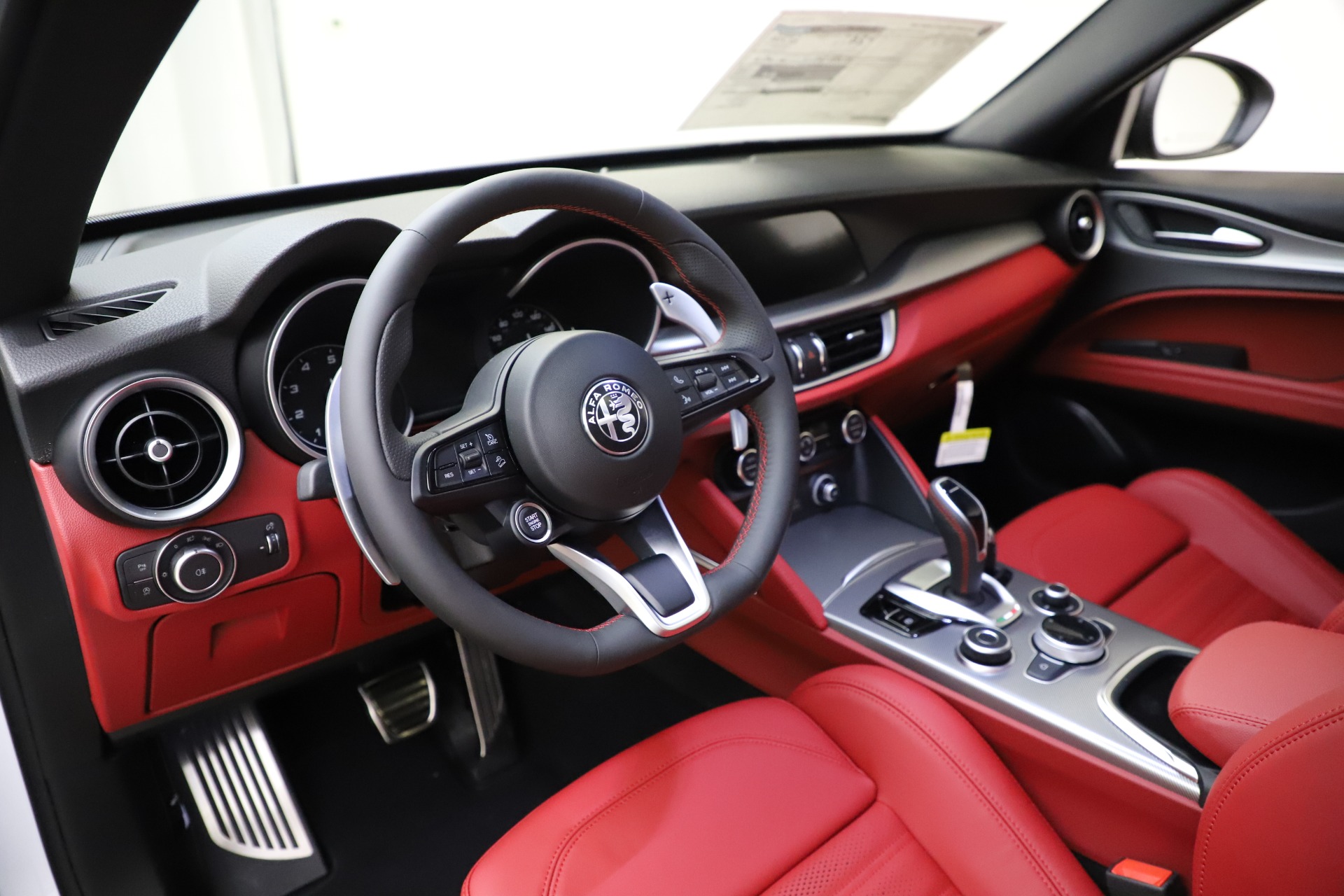 New-2020-Alfa-Romeo-Stelvio-Ti-Sport-Q4