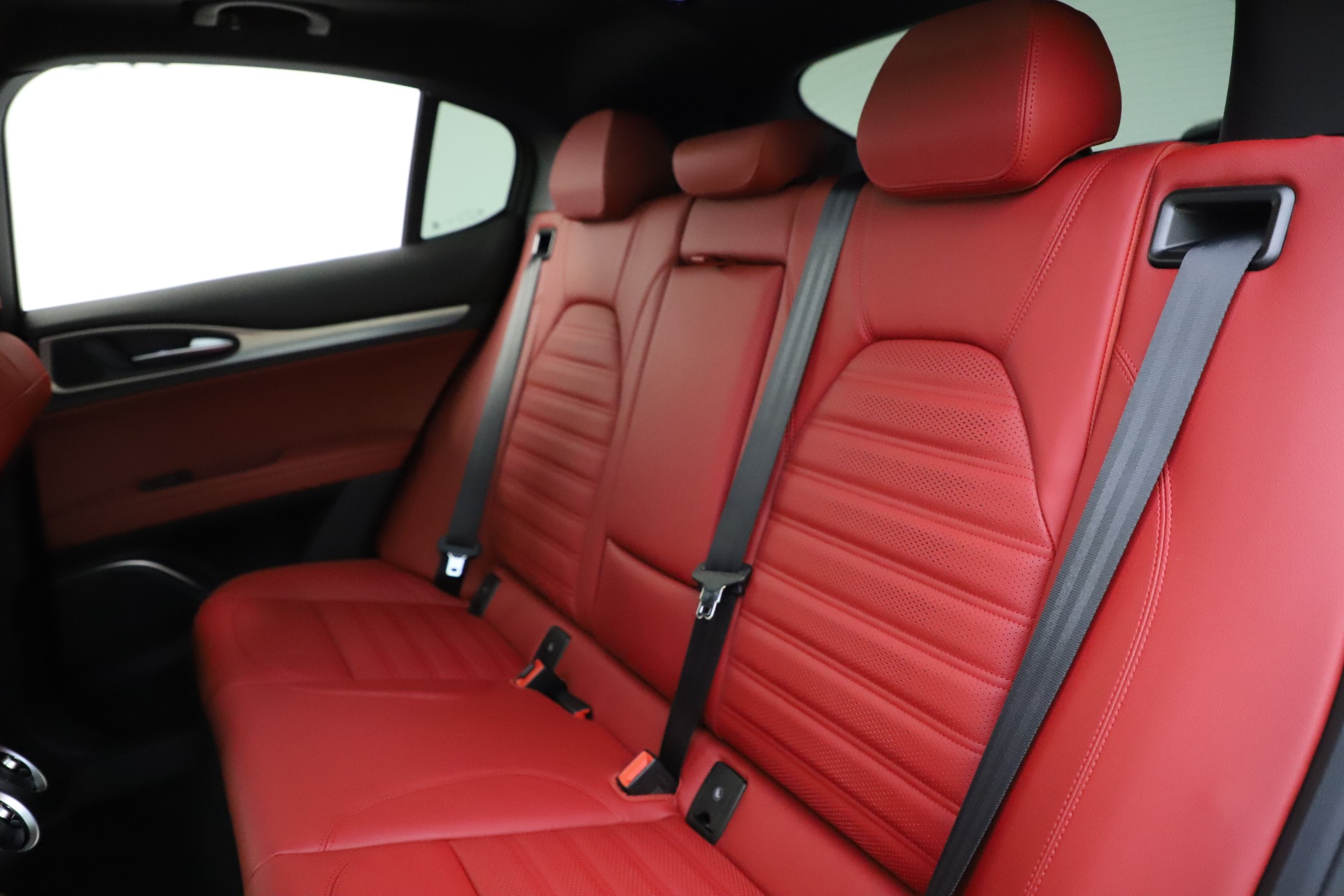 New-2020-Alfa-Romeo-Stelvio-Ti-Sport-Q4