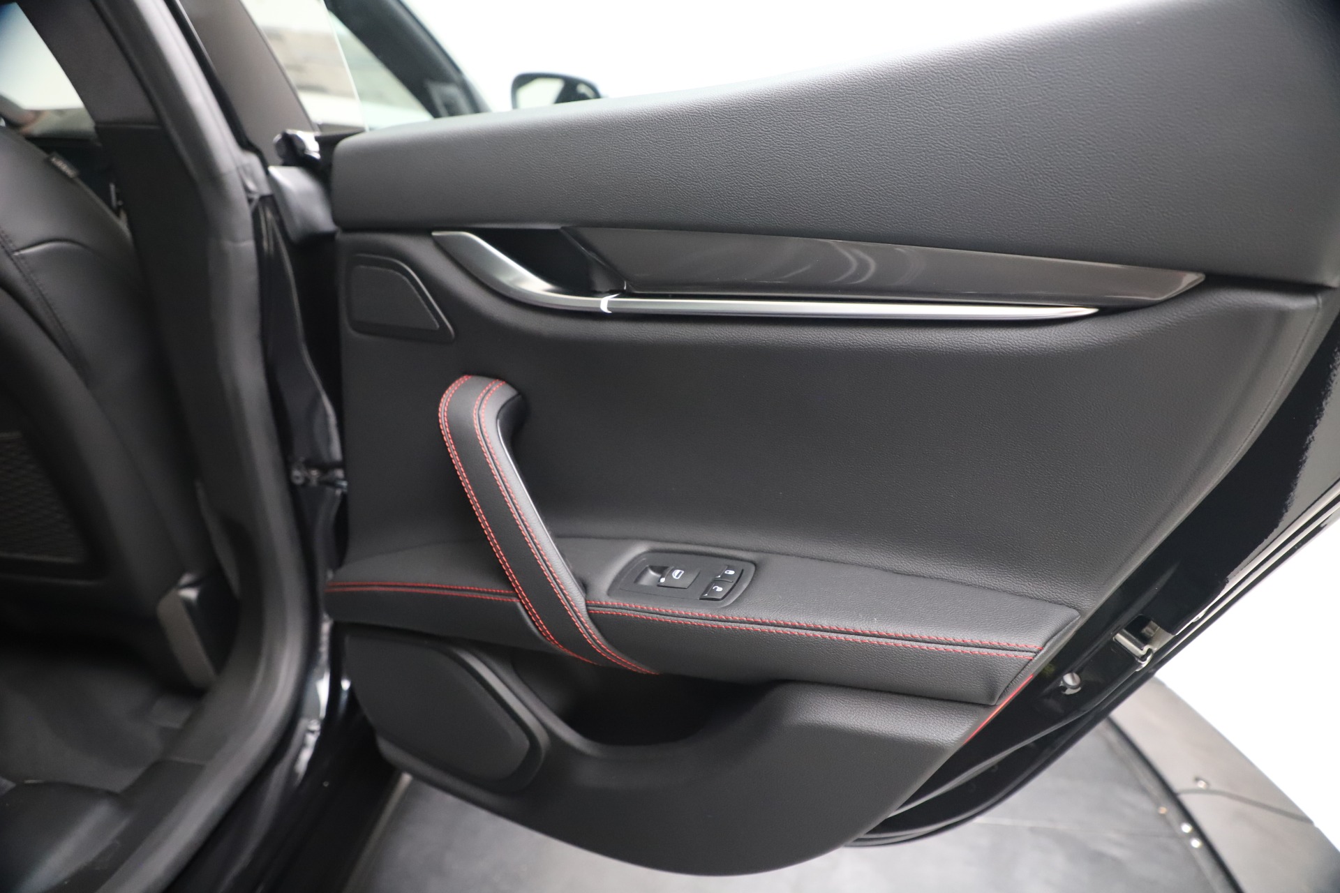 New-2020-Maserati-Ghibli-S-Q4