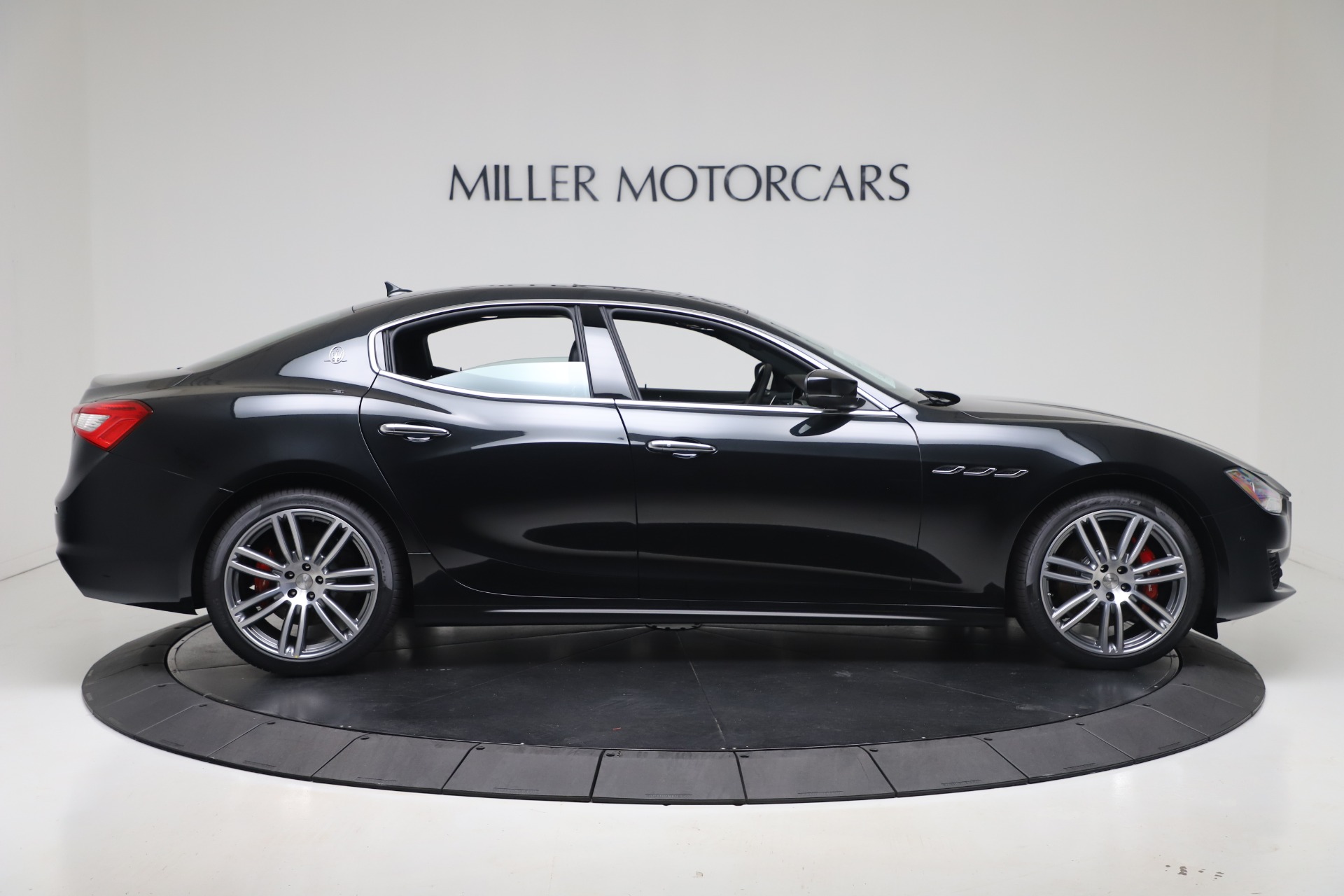 New-2020-Maserati-Ghibli-S-Q4