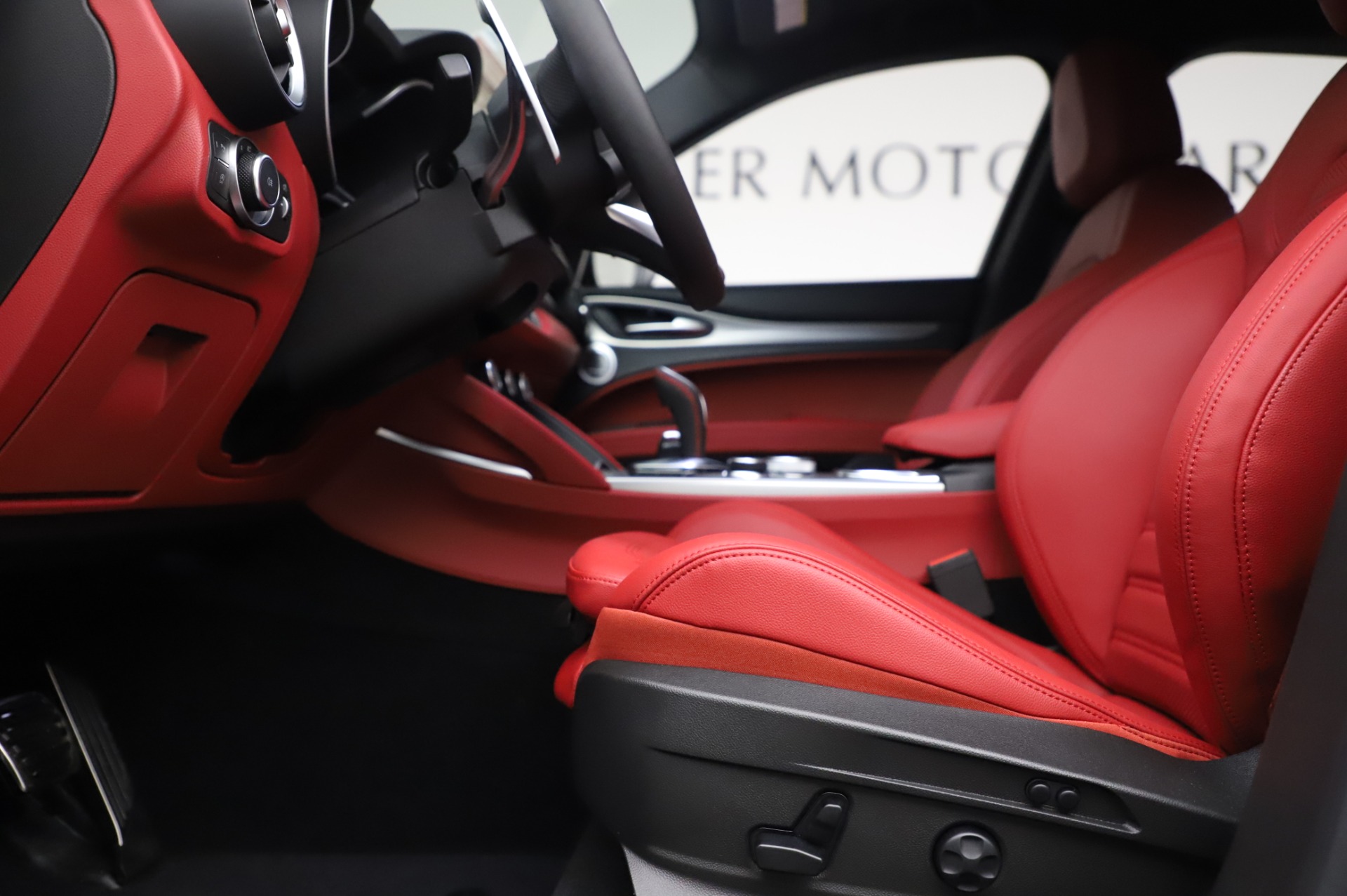 New-2020-Alfa-Romeo-Stelvio-Ti-Sport-Q4