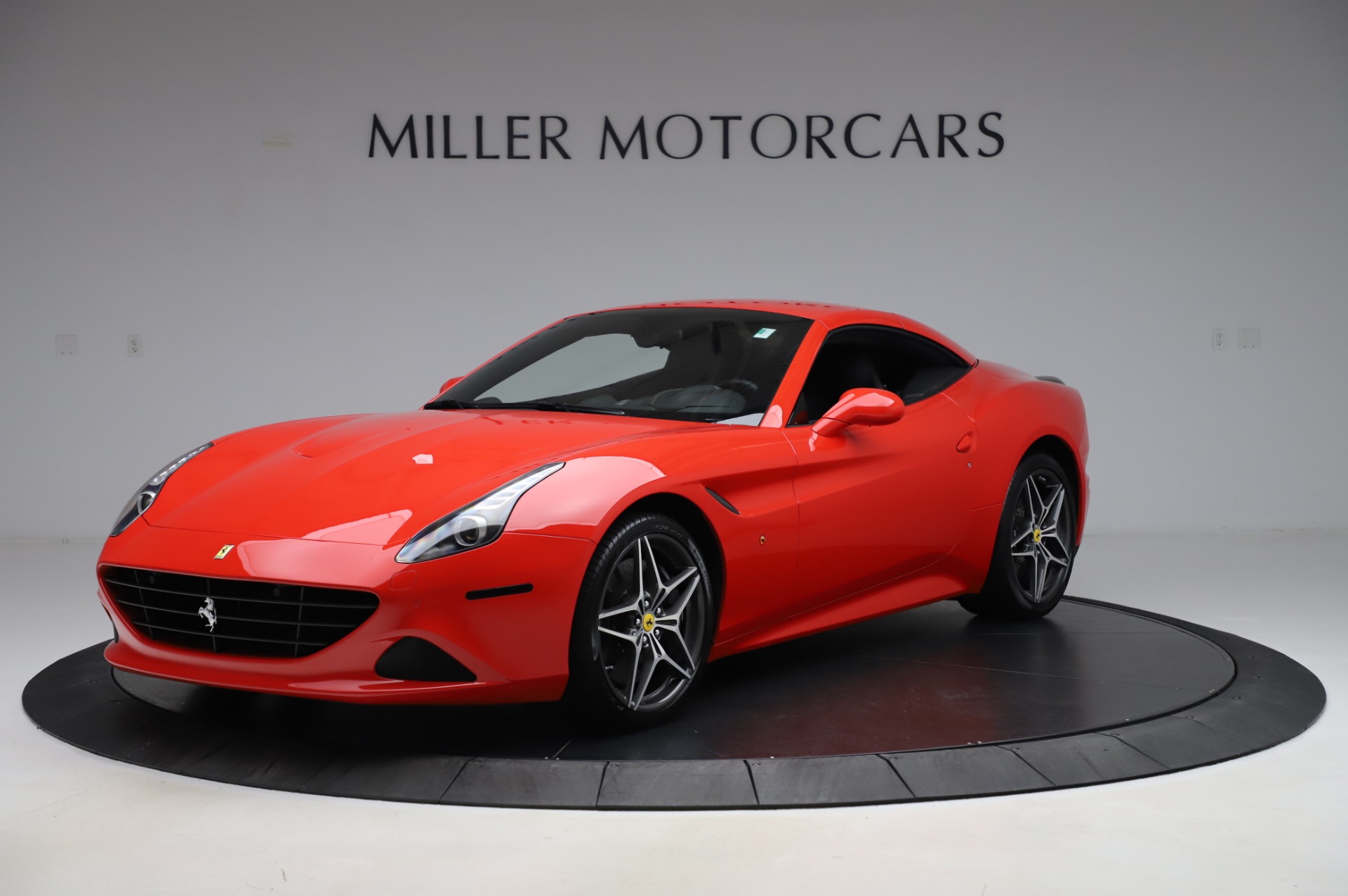 Used-2017-Ferrari-California-T