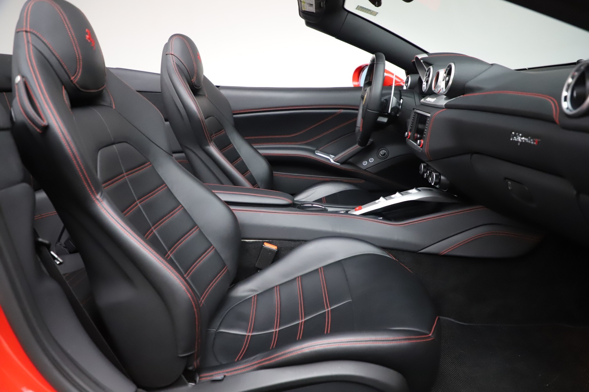 Used-2017-Ferrari-California-T