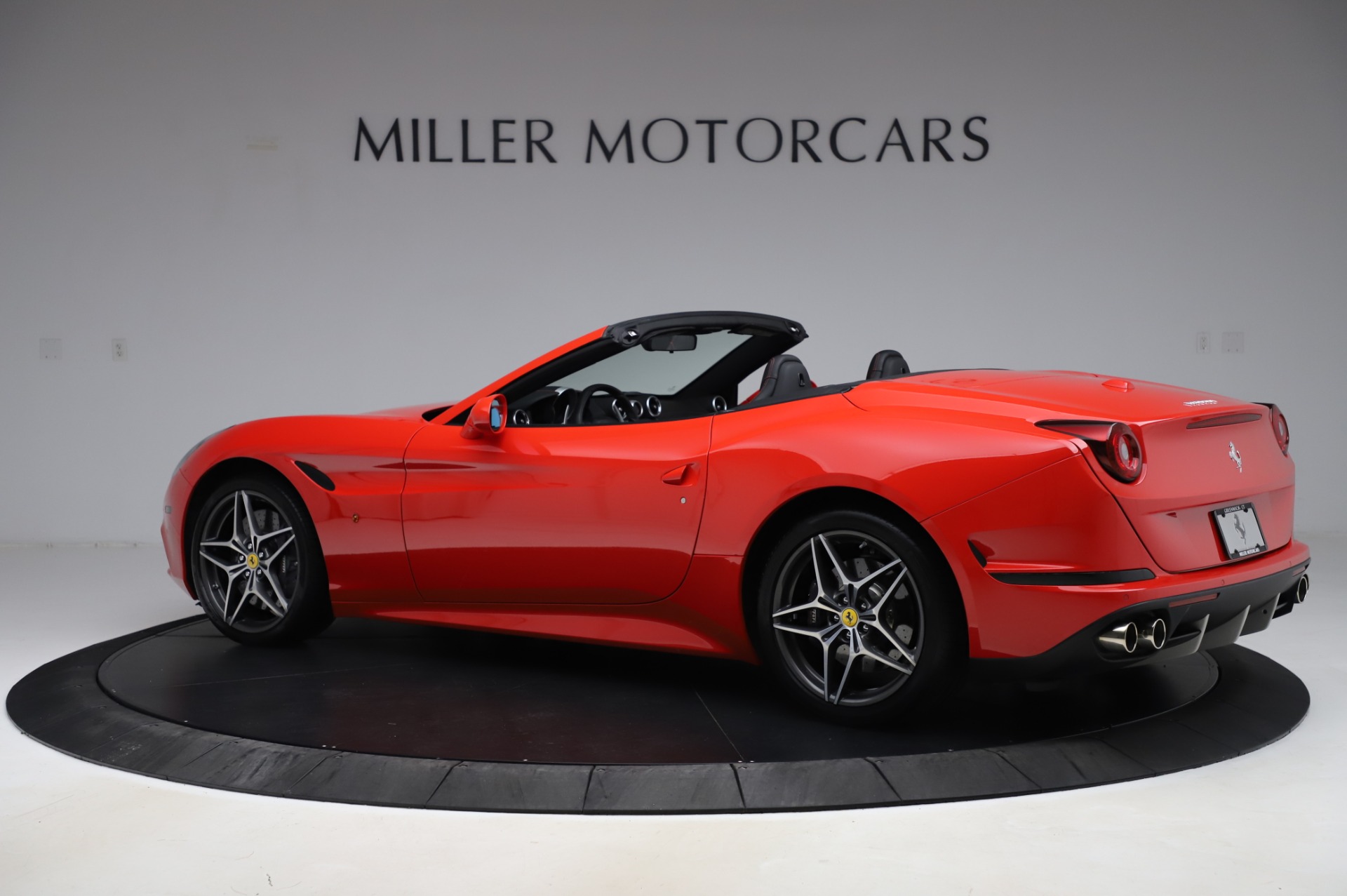 Used-2017-Ferrari-California-T