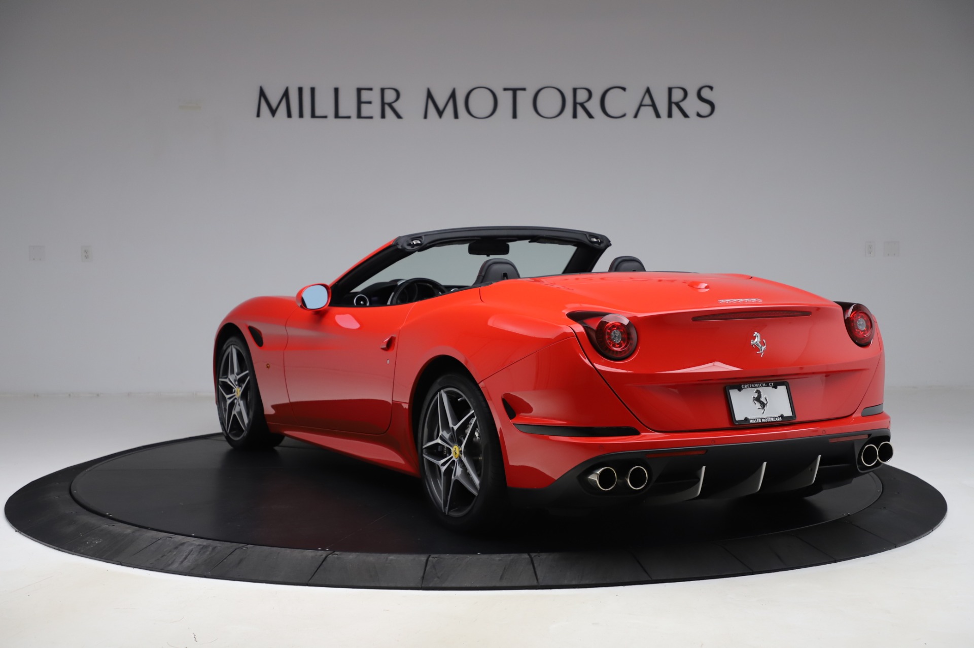 Used-2017-Ferrari-California-T