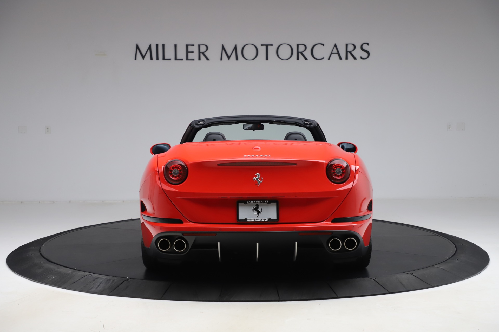 Used-2017-Ferrari-California-T