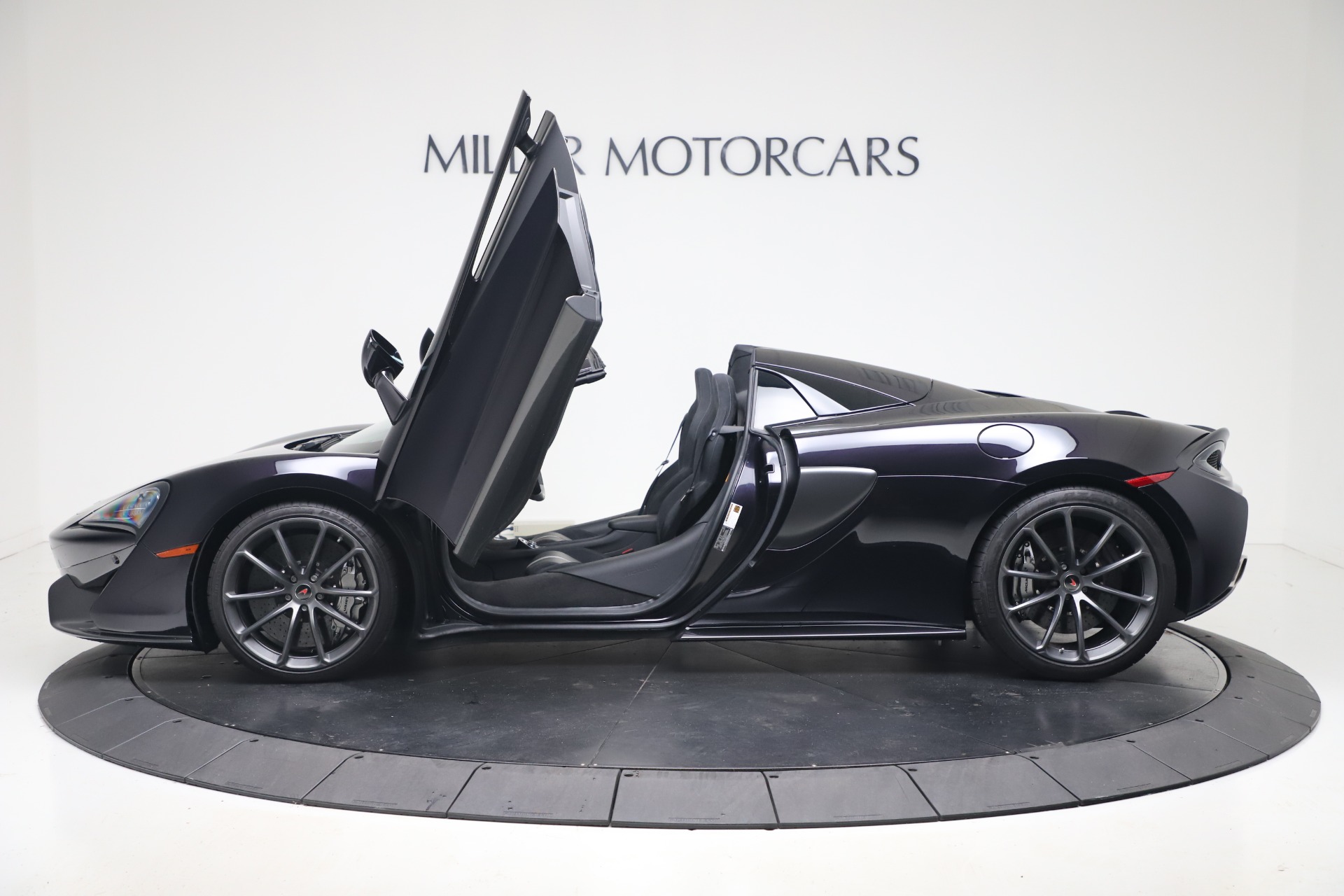 Used-2019-McLaren-570S-Spider