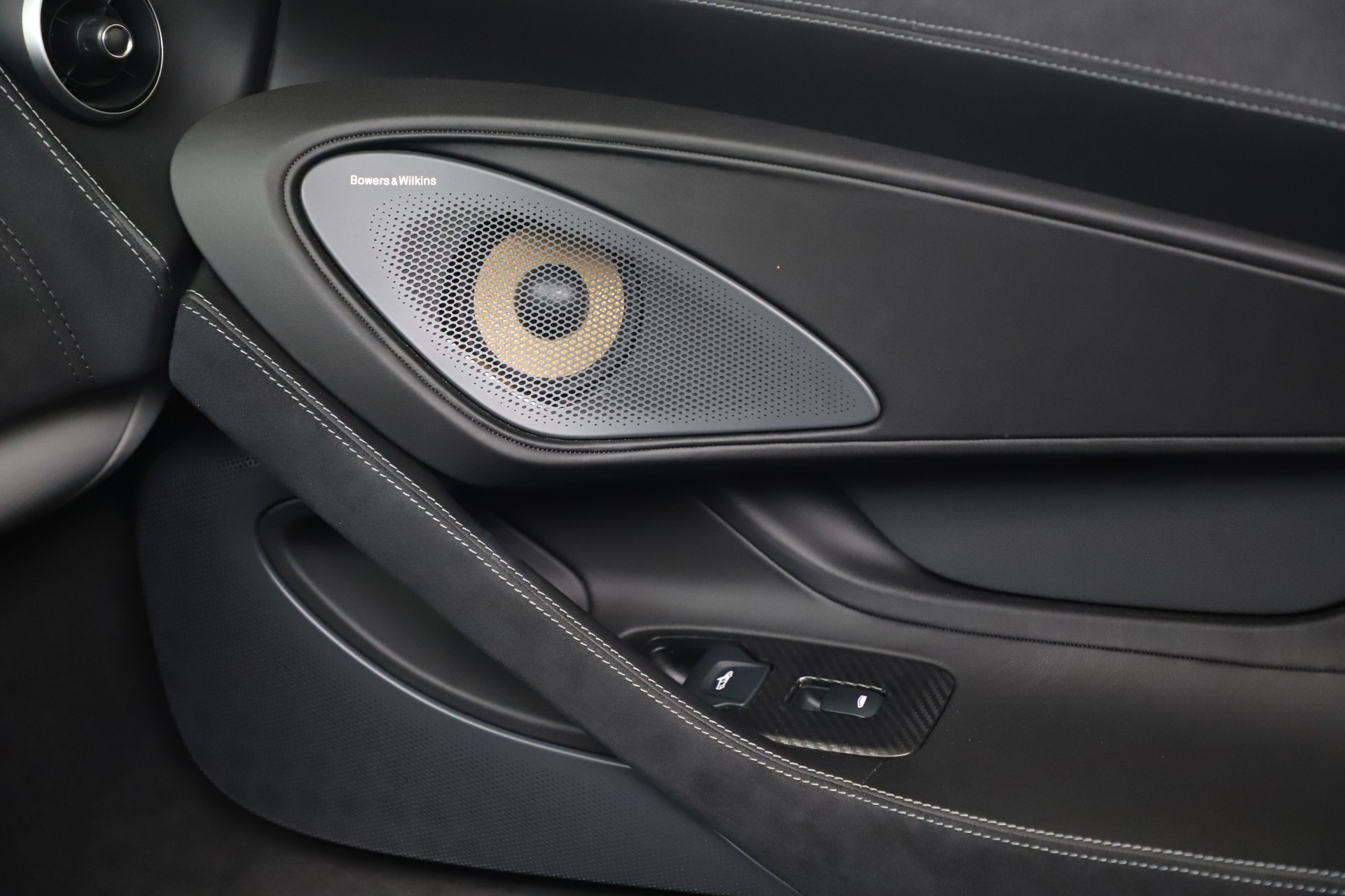 Used-2019-McLaren-570S-Spider