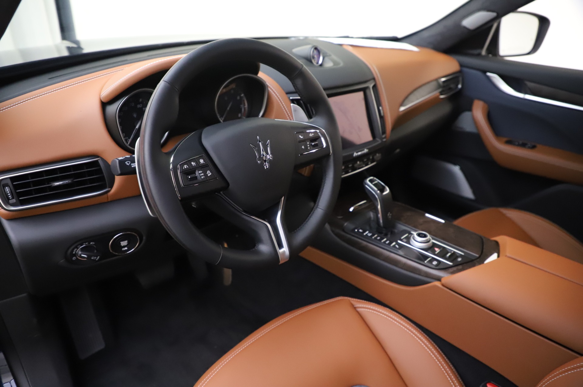 New-2020-Maserati-Levante-Q4-GranLusso