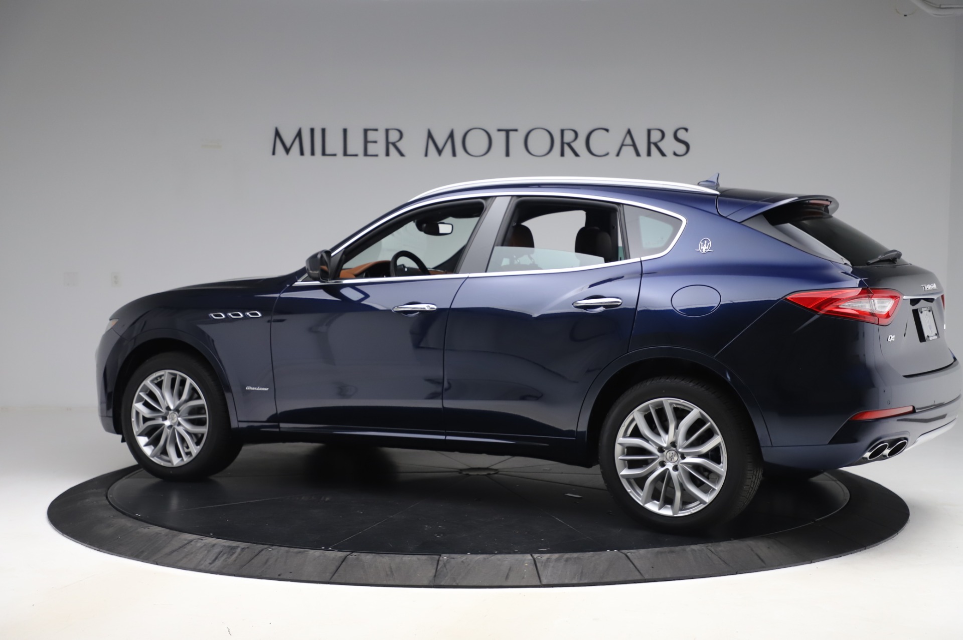 New-2020-Maserati-Levante-Q4-GranLusso